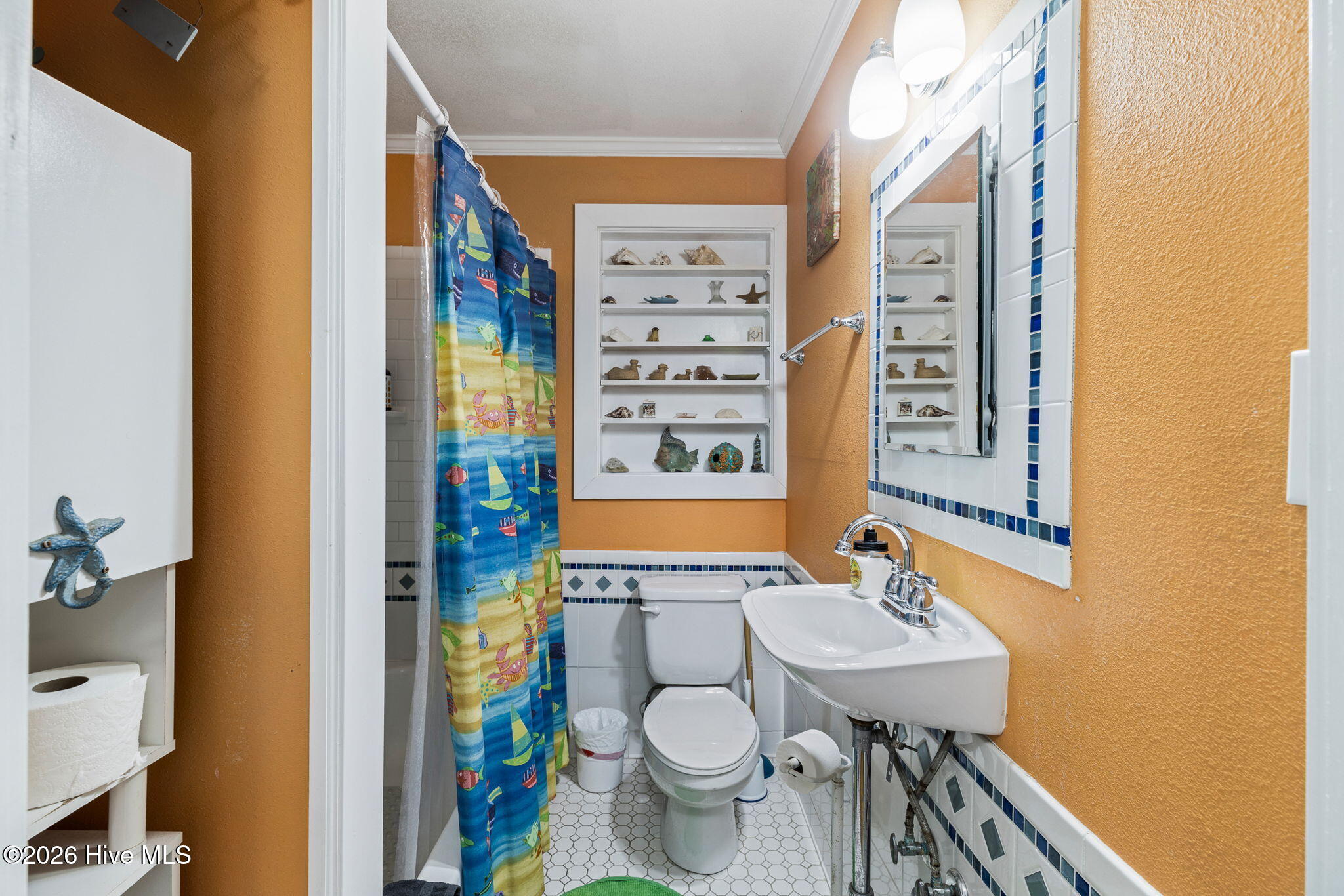 100557713 | Photo 33