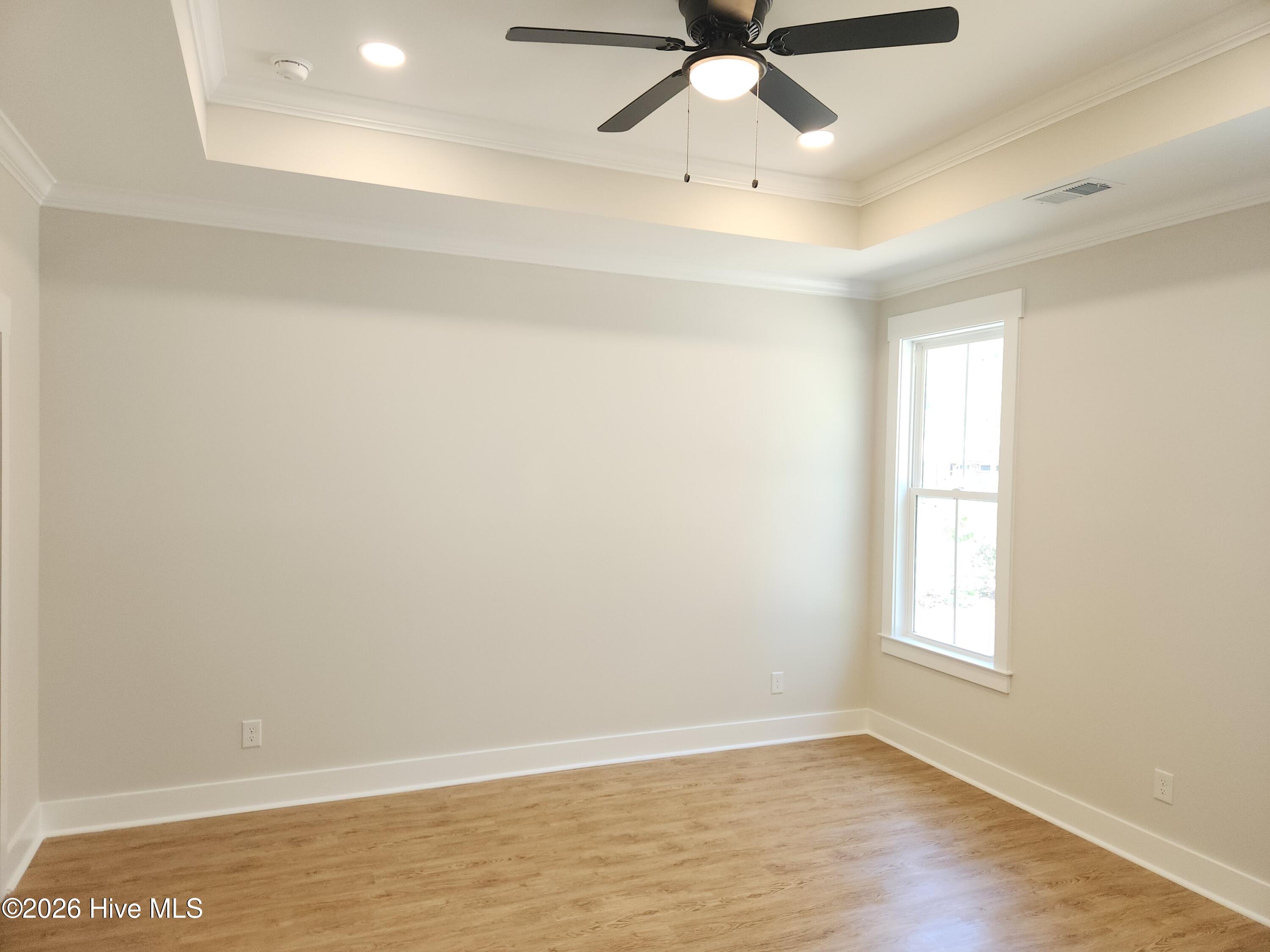 100567730 | Photo 29