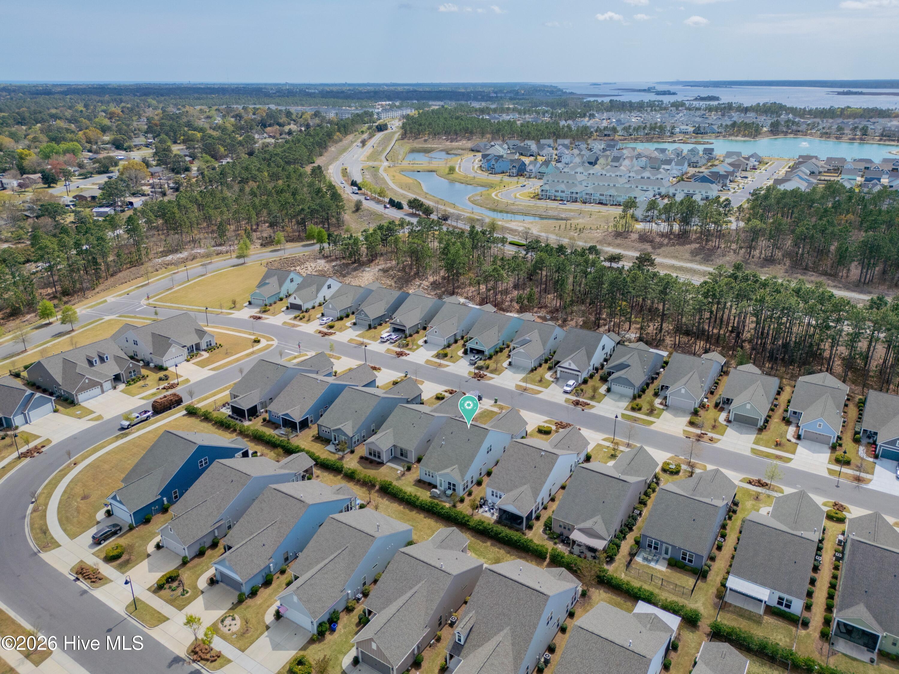 100561107 | Photo 36