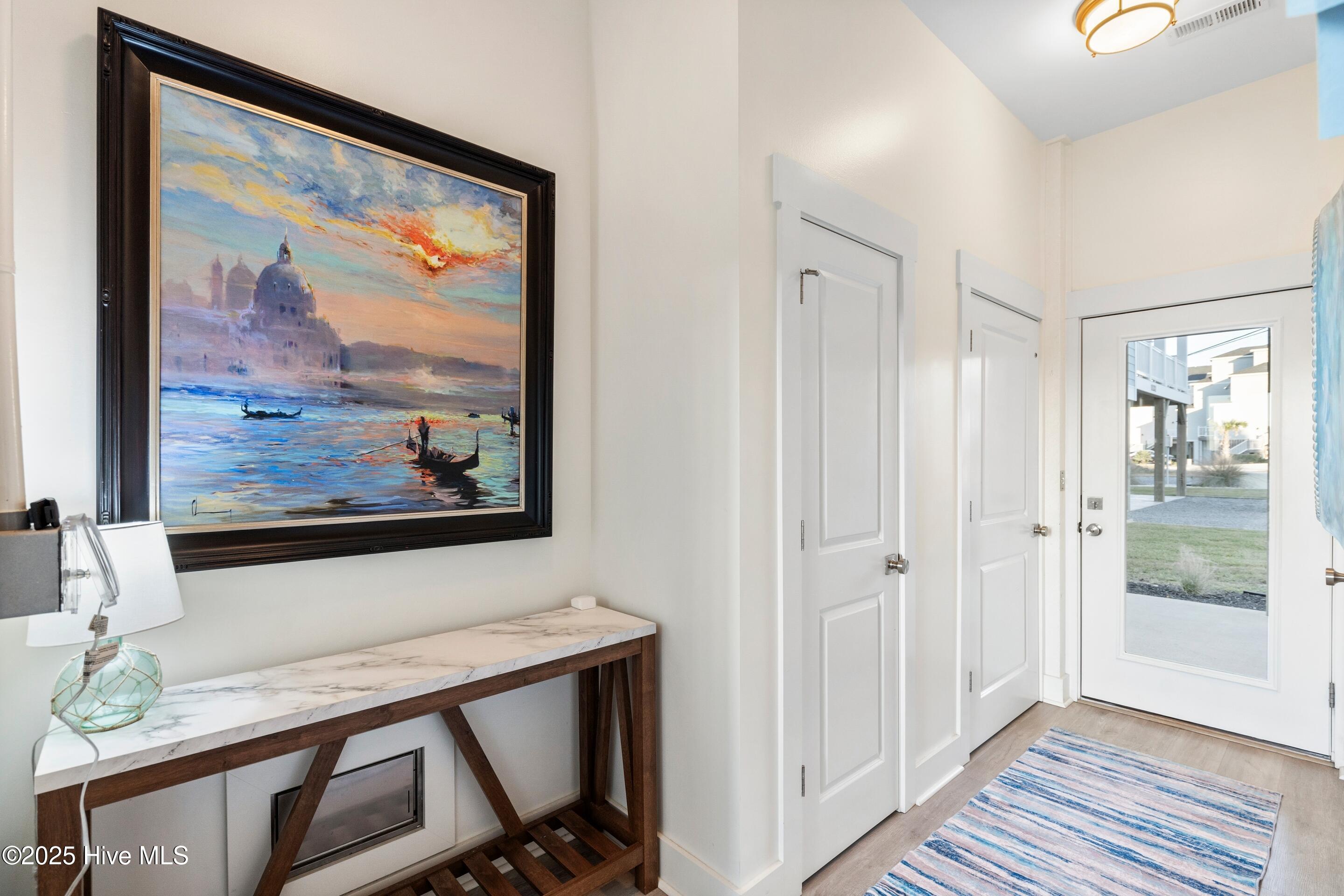 100540590 | Photo 10