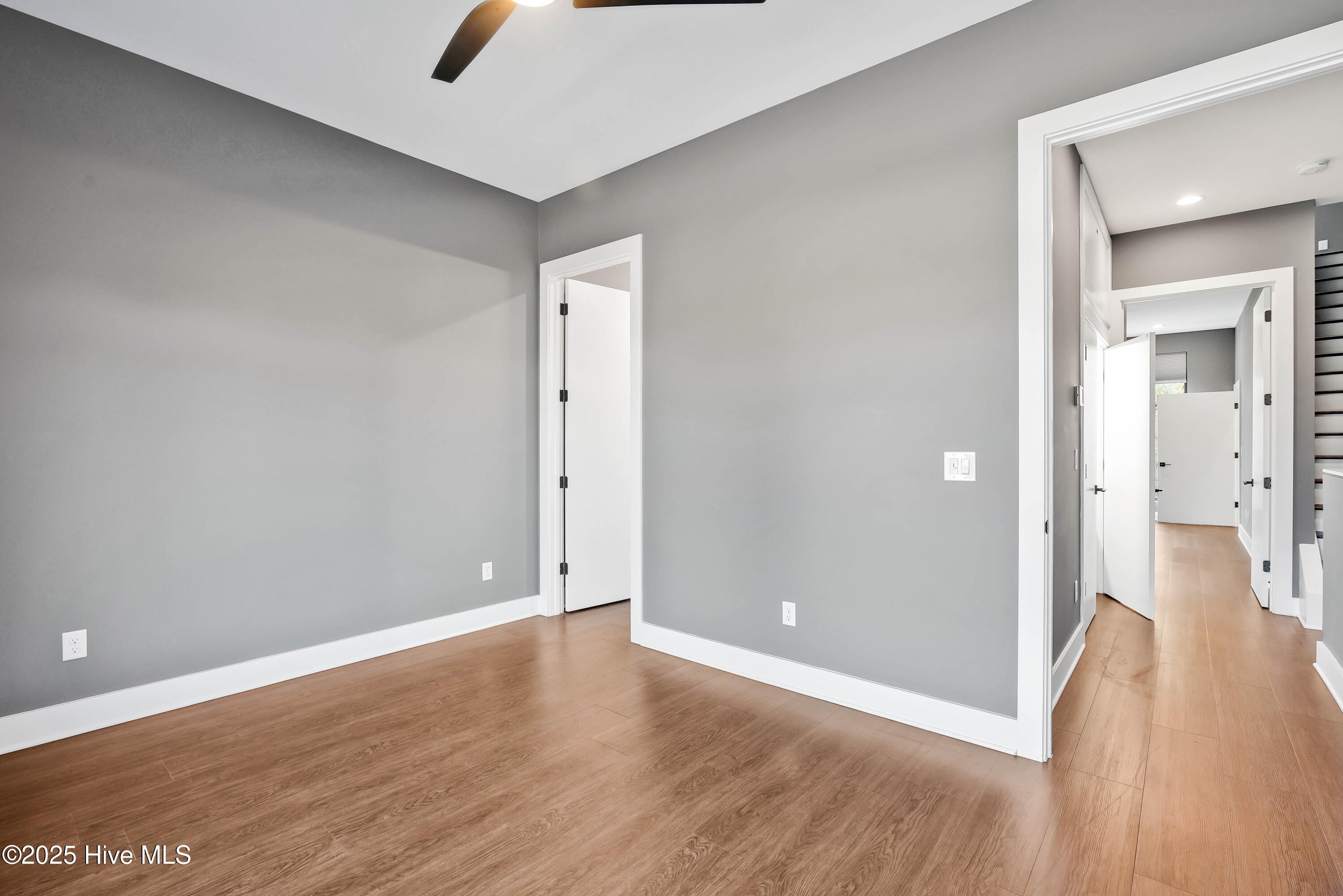 100546123 | Photo 32