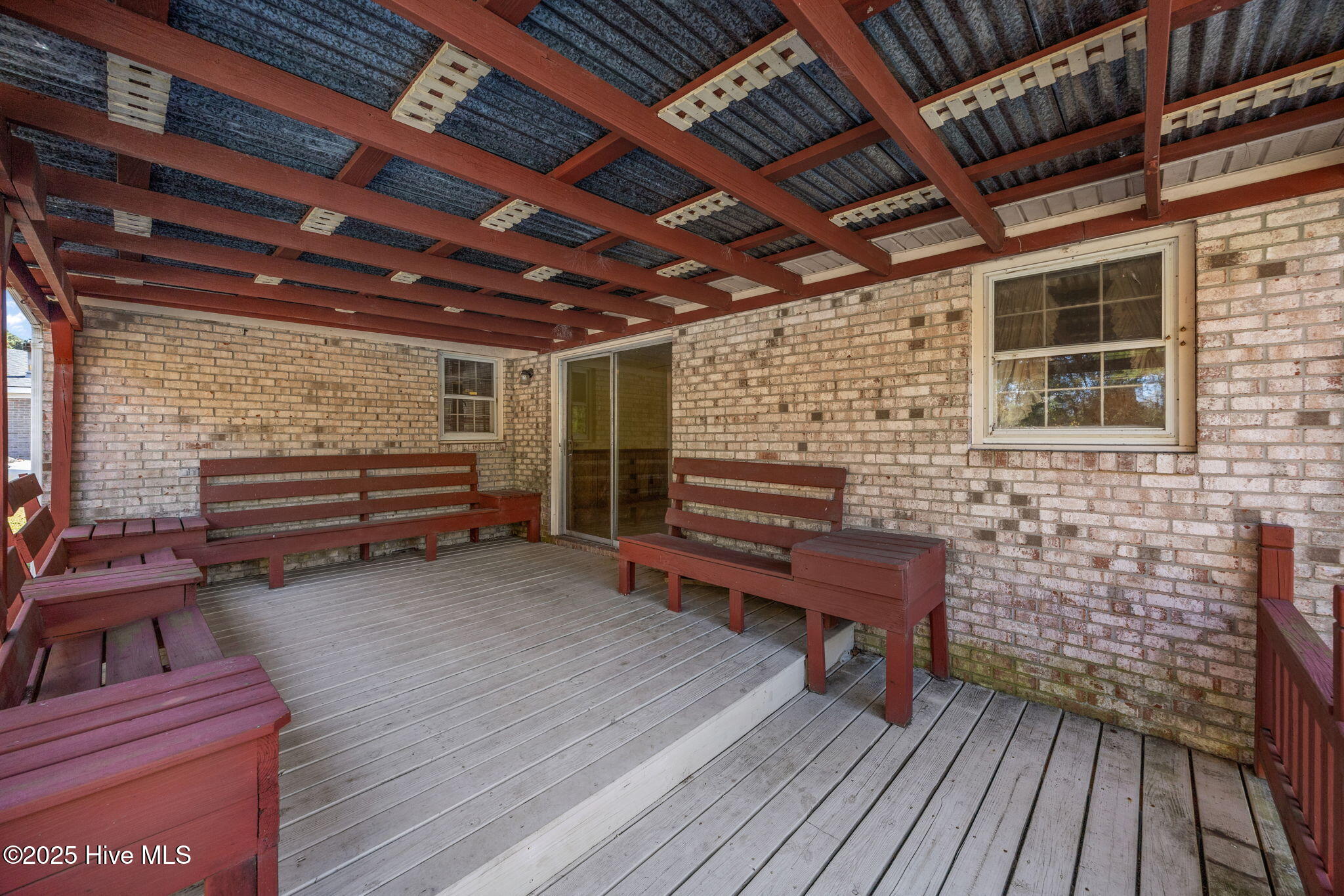 100542323 | Photo 29