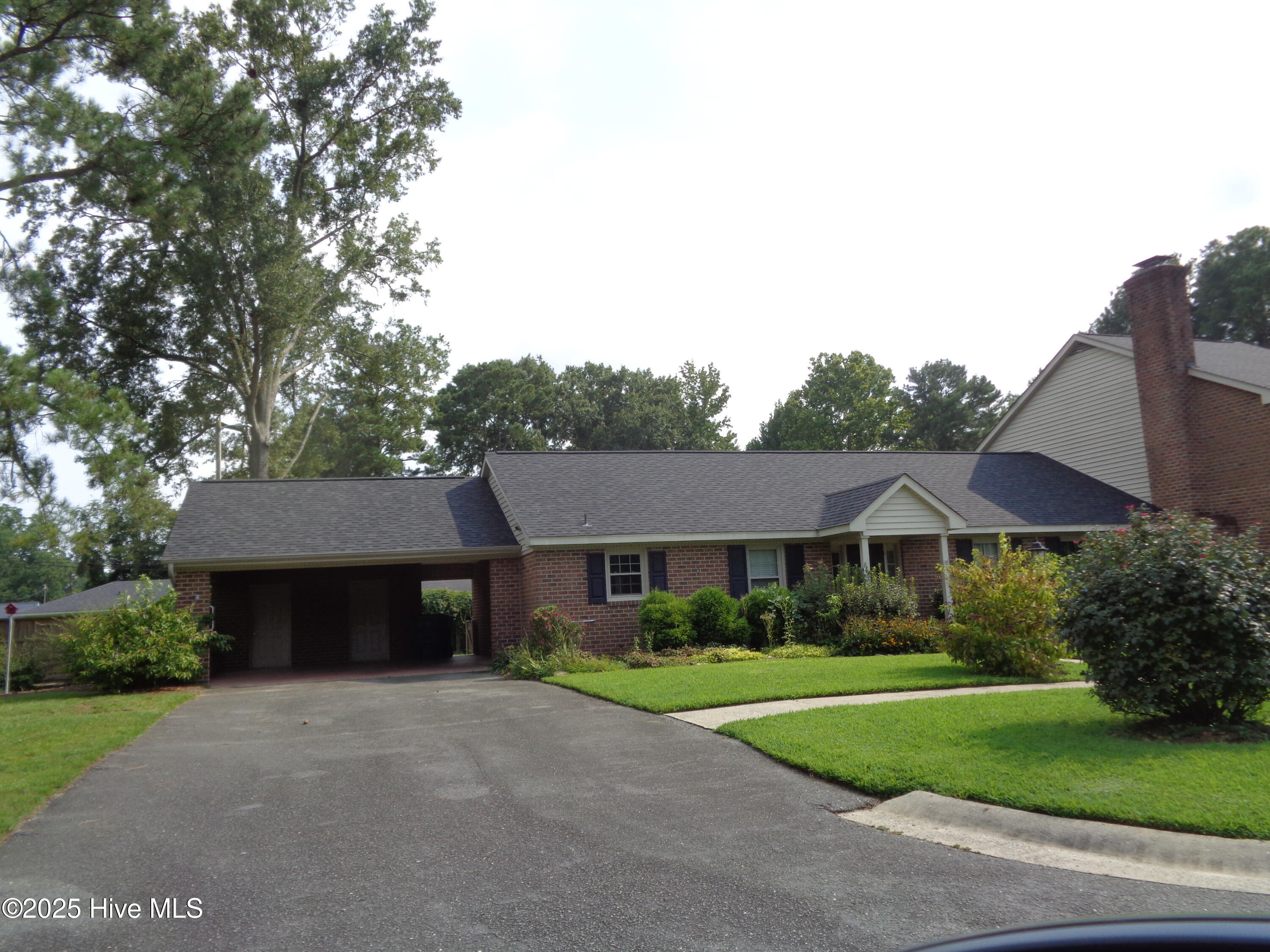 Homes for sale in Kinston, NC | 844 Westminster Ln, Kinston, NC 28501 | MLS# 100525919