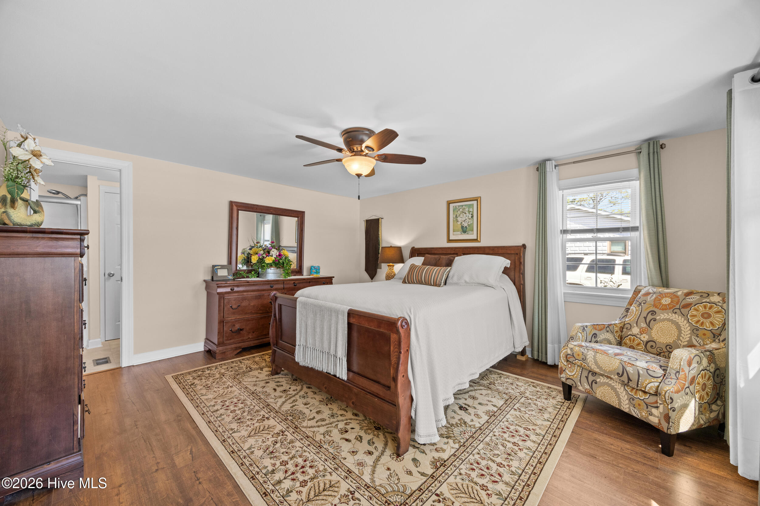 100567287 | Photo 18