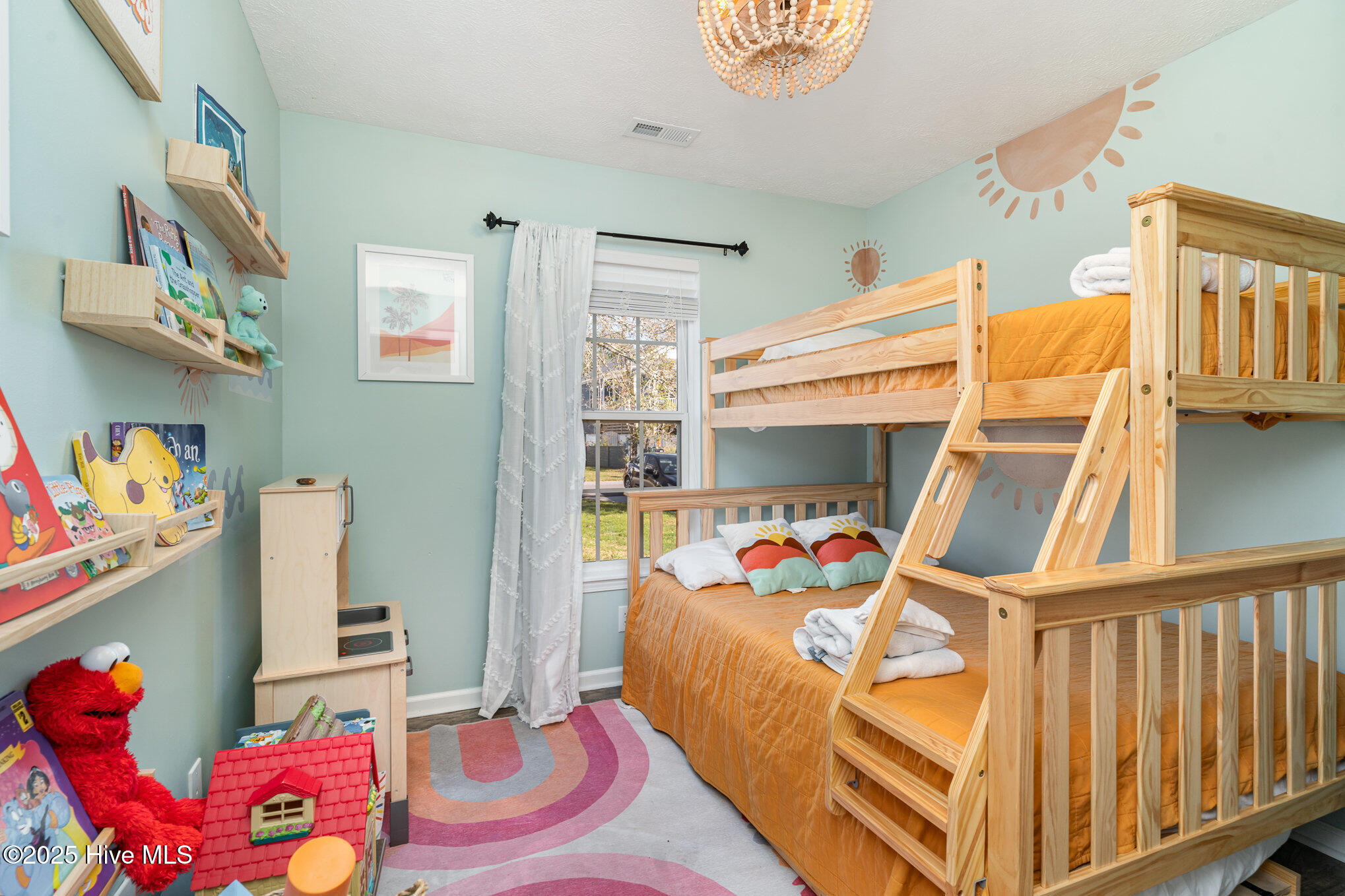 100497000 | Photo 20