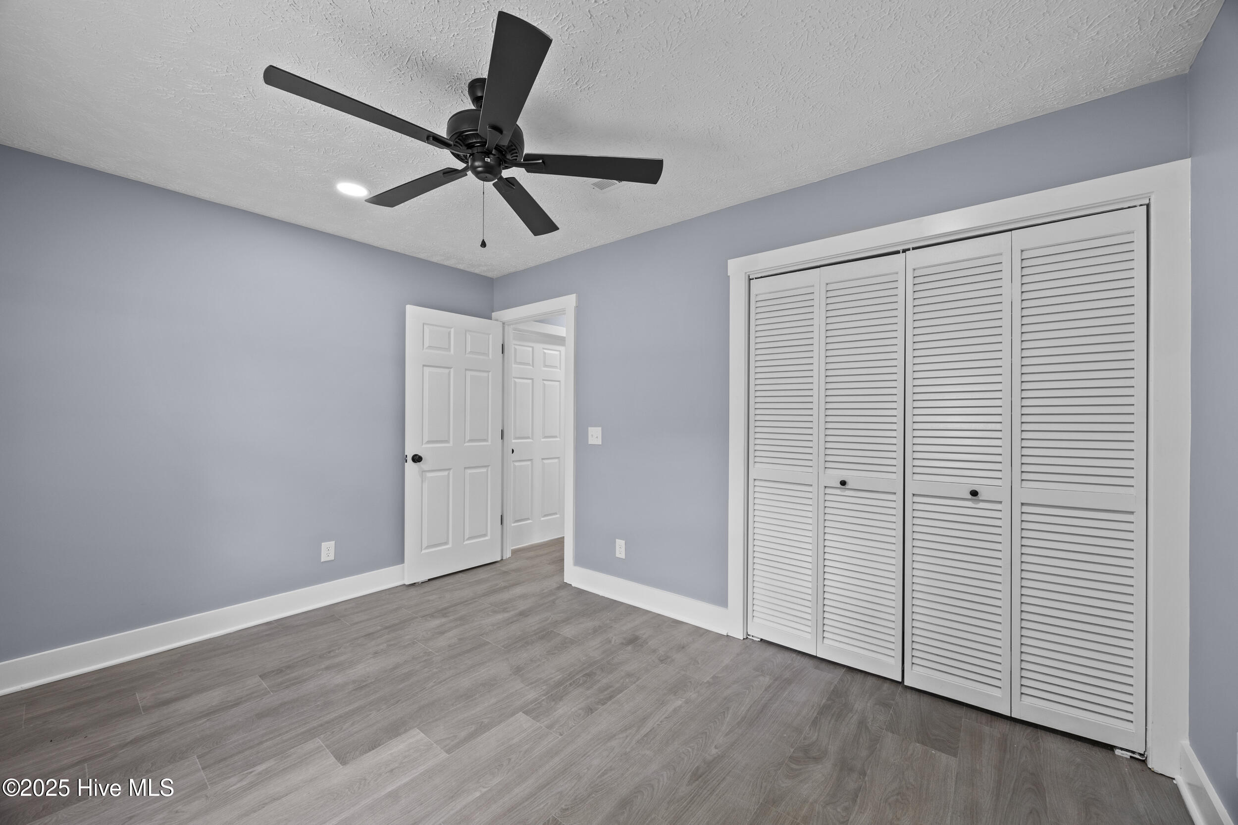 100521133 | Photo 27