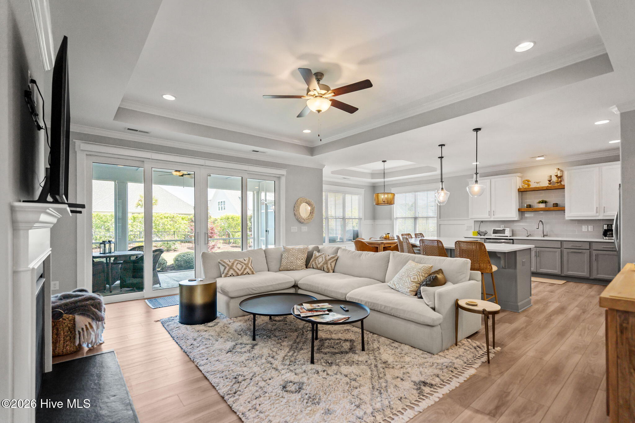 100567182 | Photo 28