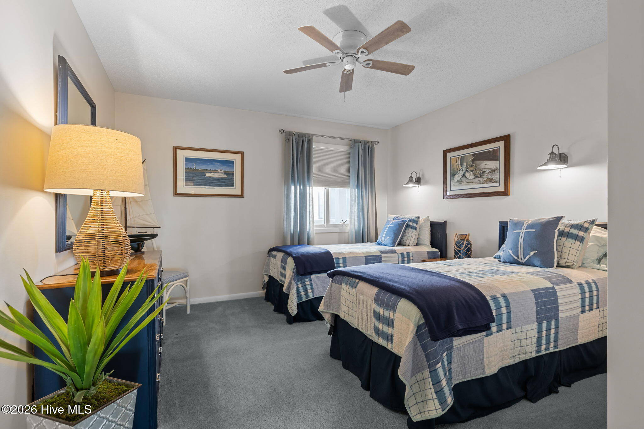 100554625 | Photo 23