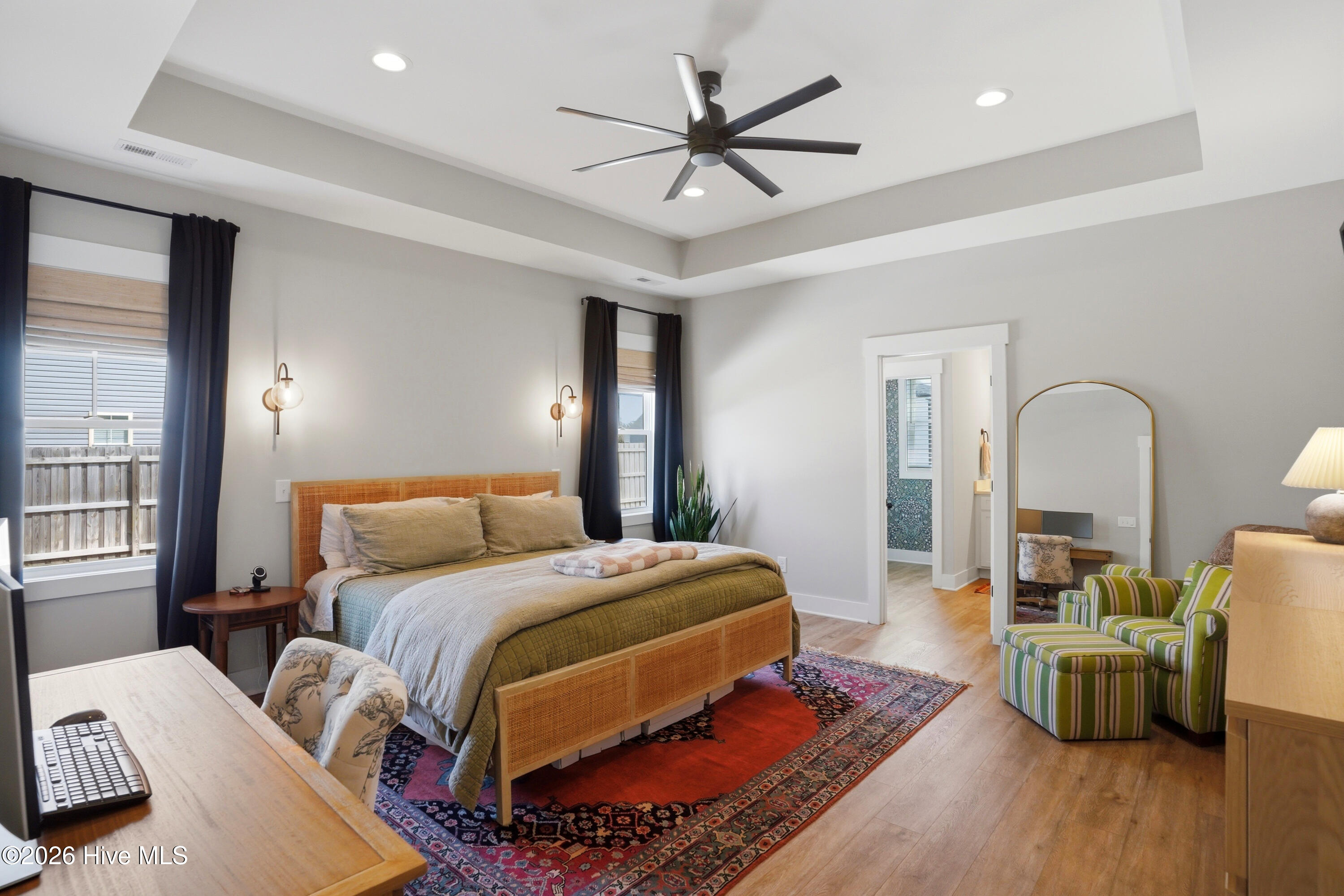 100561504 | Photo 17