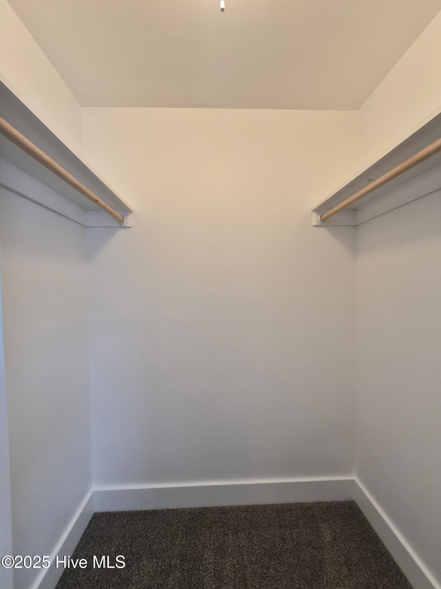 100539723 | Photo 19