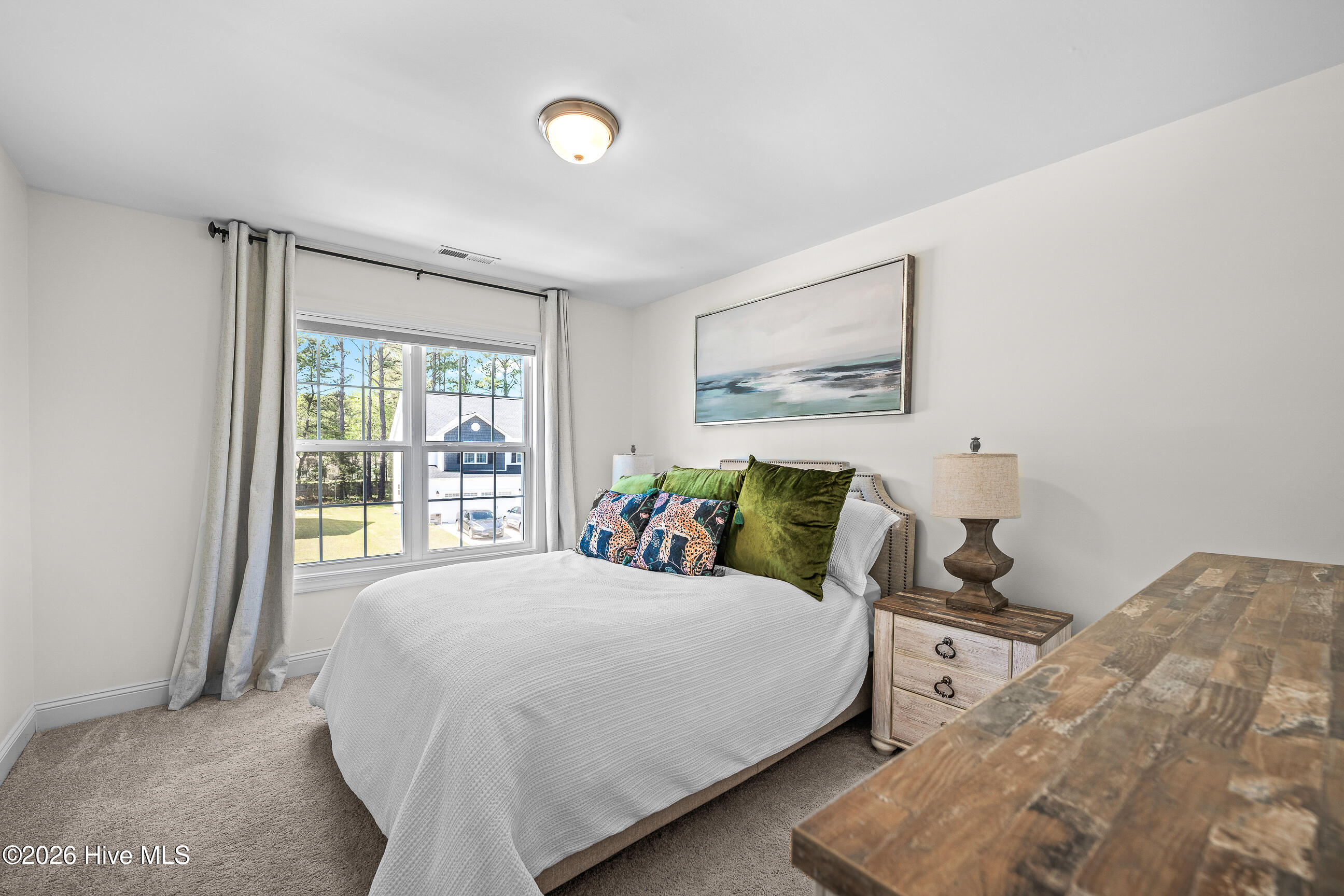 100567296 | Photo 30