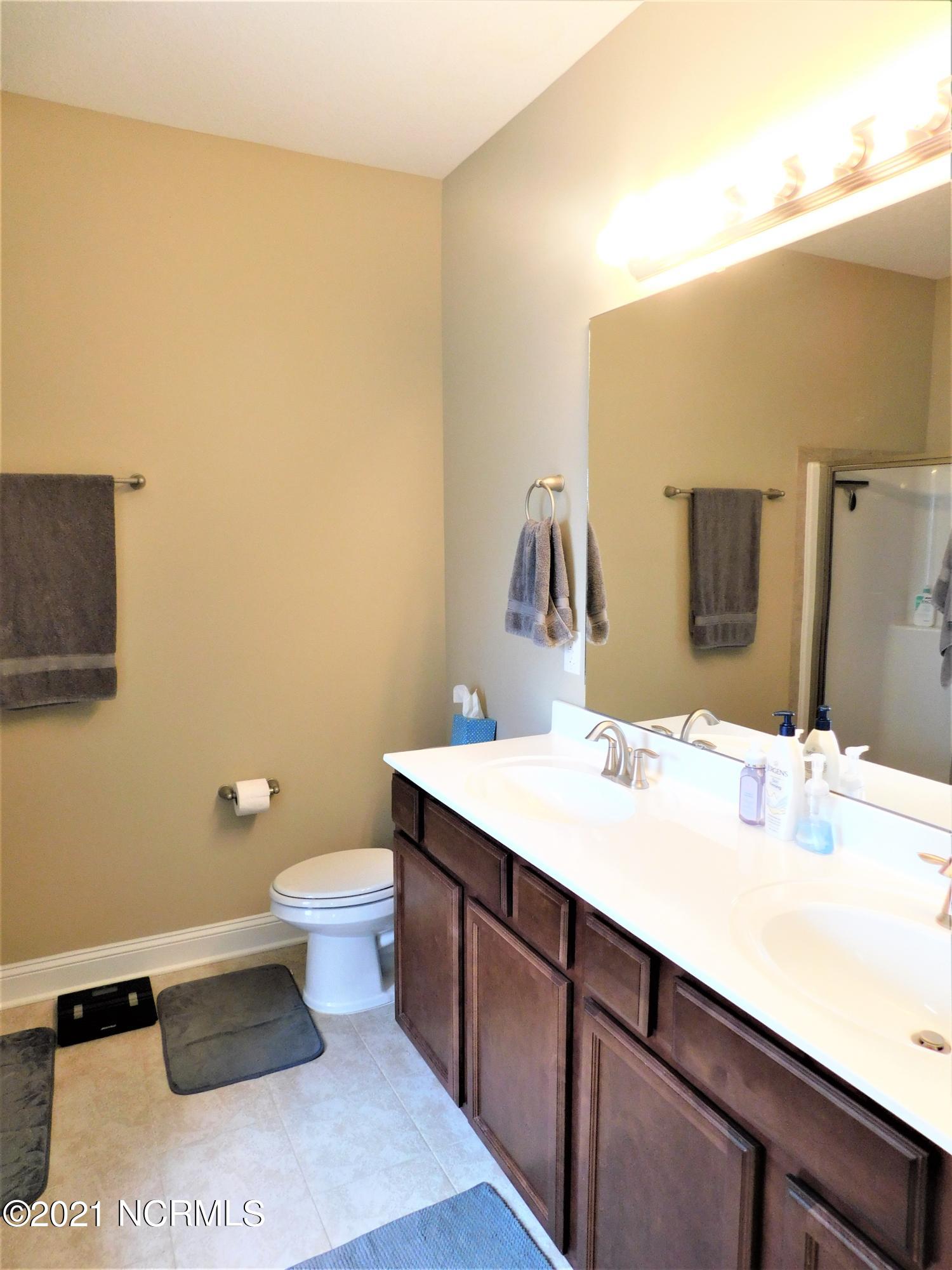 100553896 | Photo 11