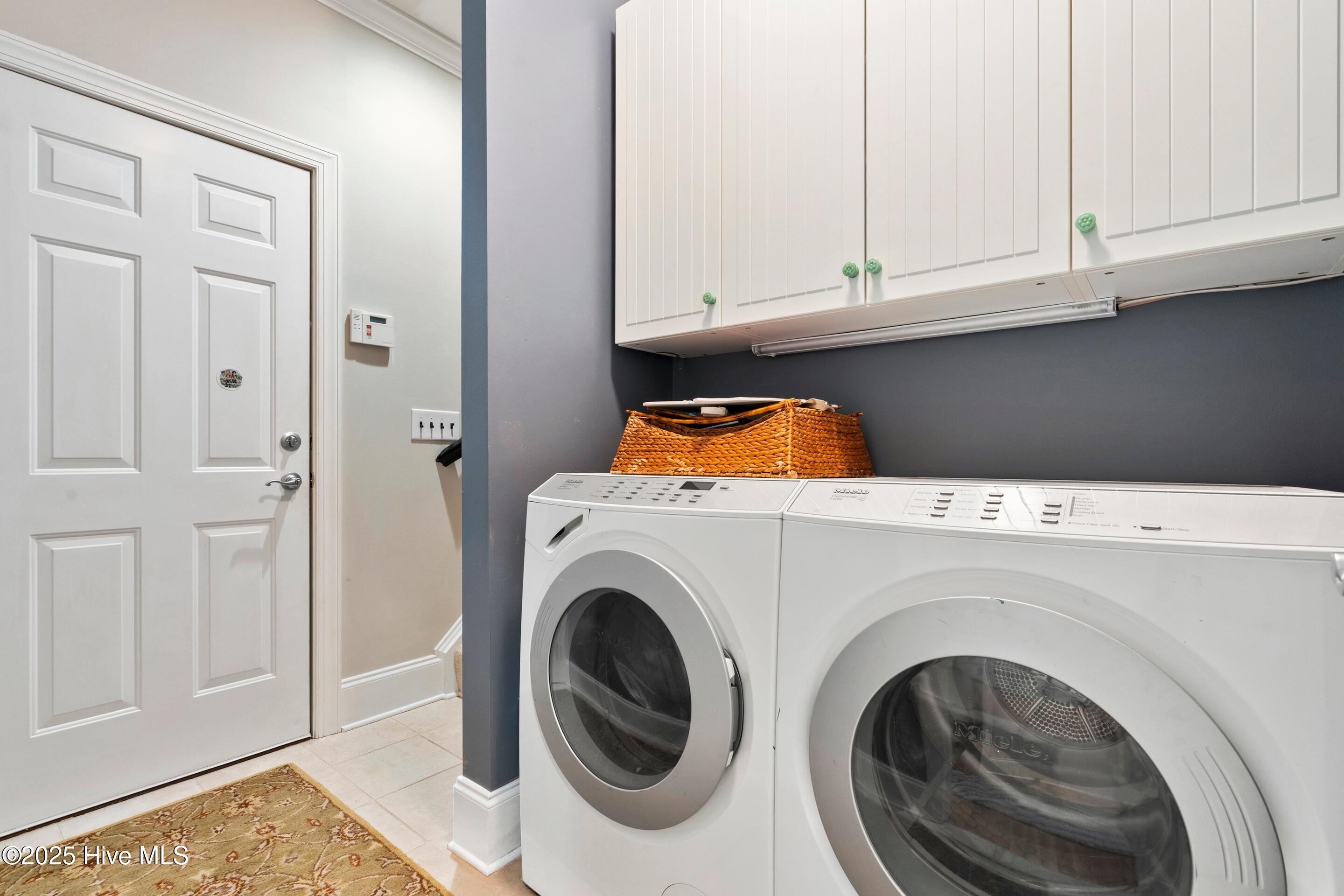 100525982 | Photo 42