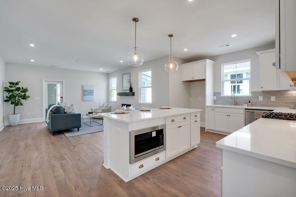 100545811 | Photo 28