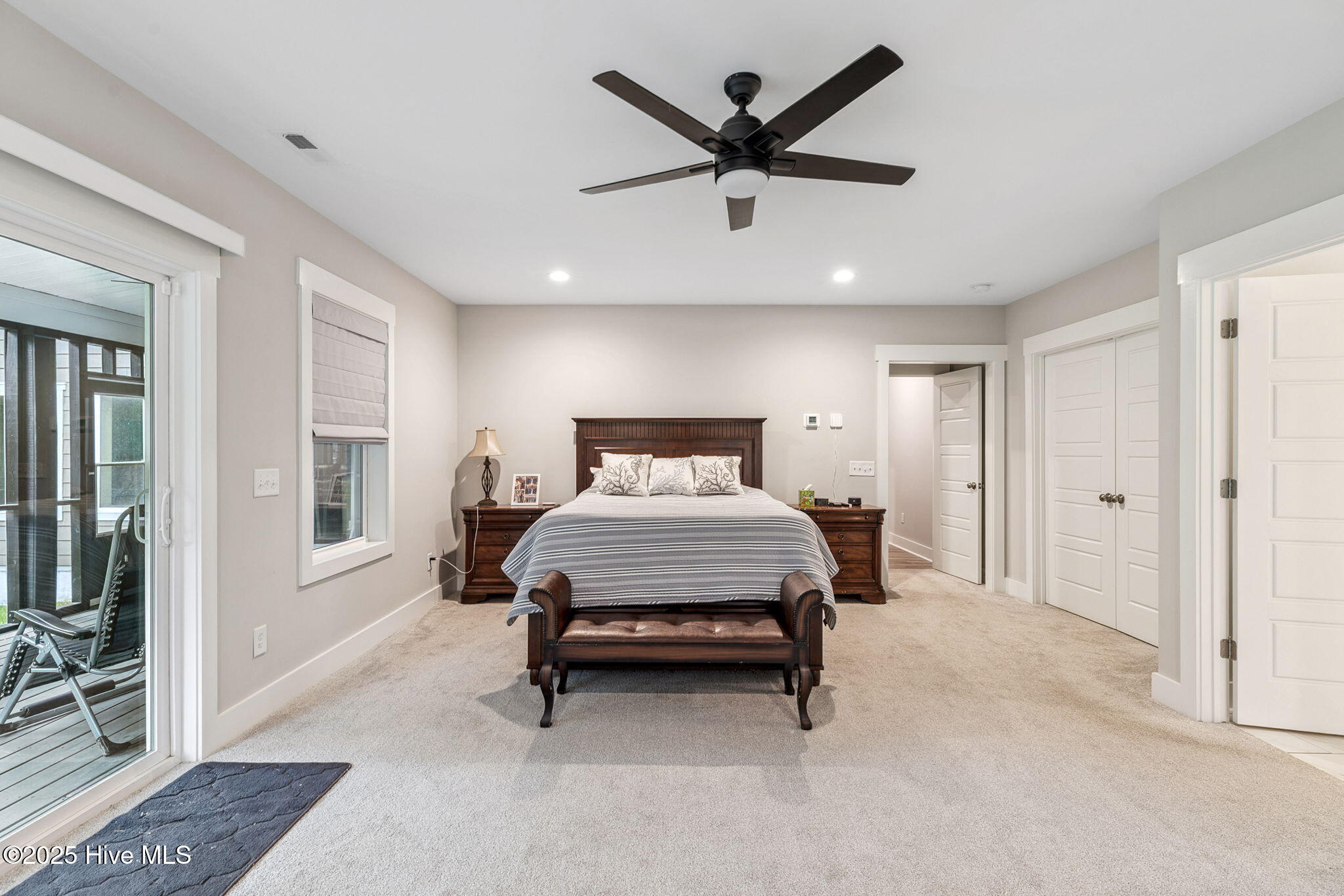 100520398 | Photo 25