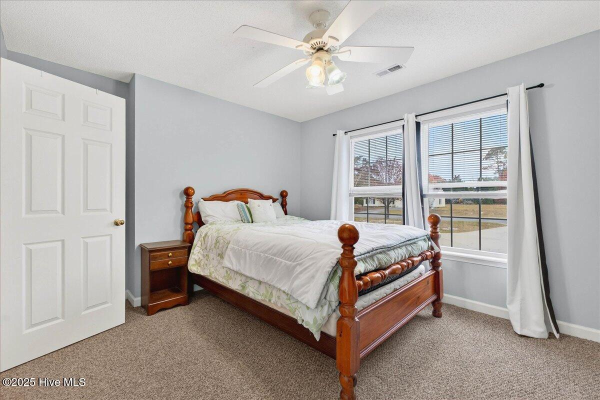 100543204 | Photo 40