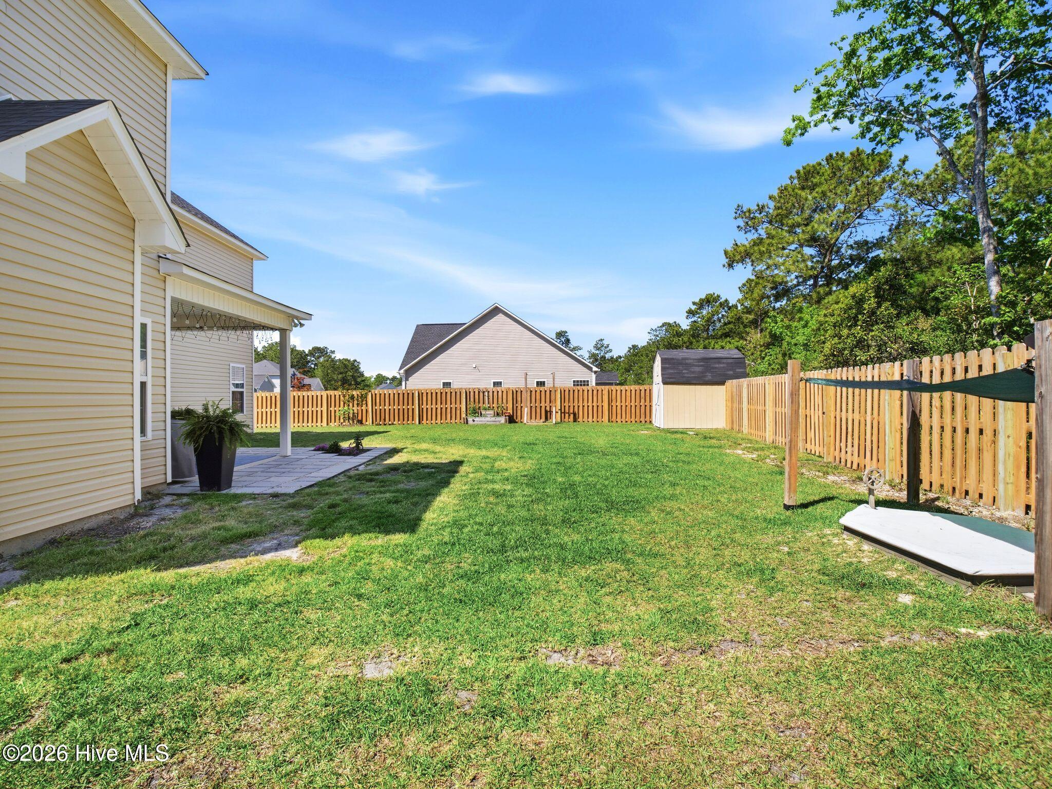 100569153 | Photo 52