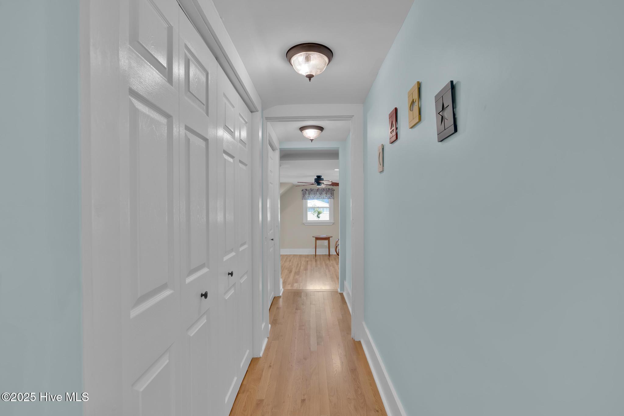 100541095 | Photo 35