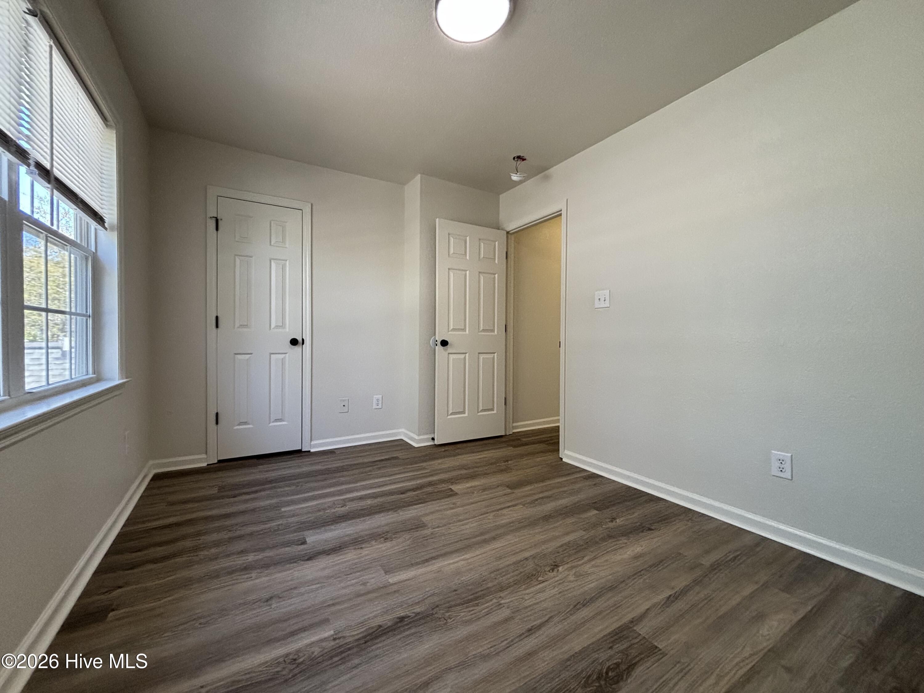 100565397 | Photo 14