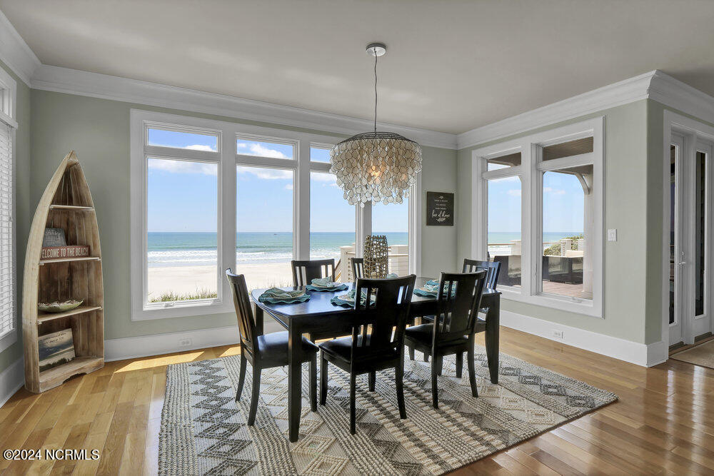 100498351 | Photo 13