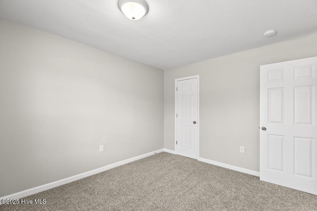 100541979 | Photo 17