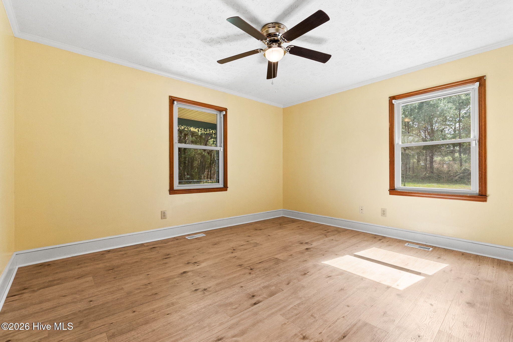 100560664 | Photo 23