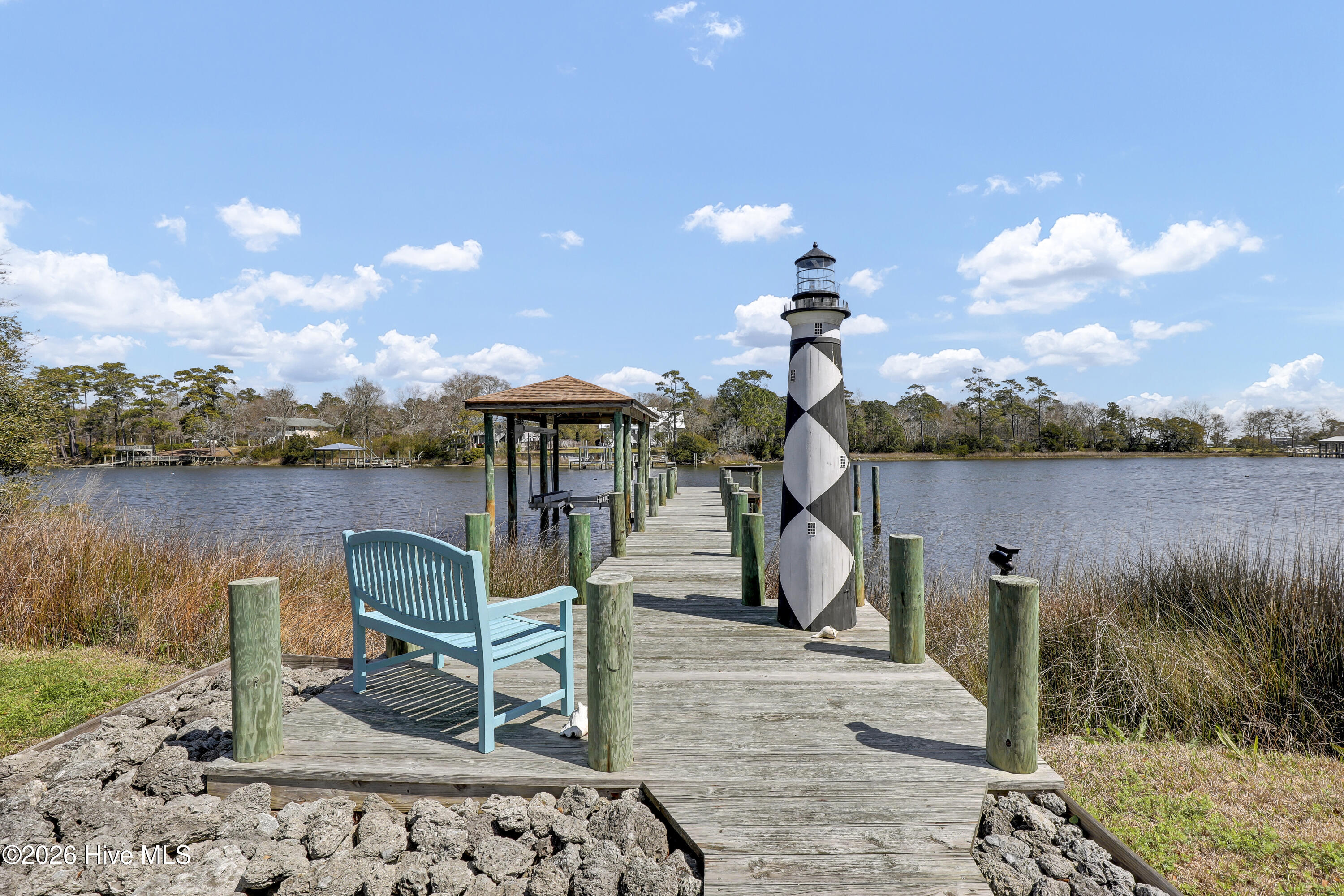 100561433 | Photo 40