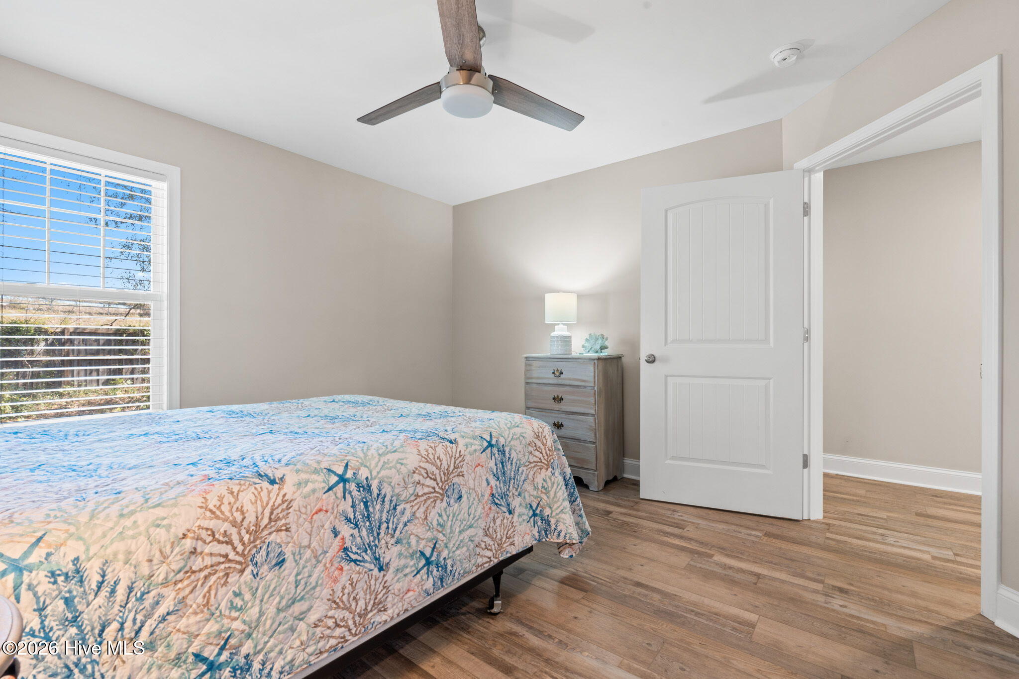 100564601 | Photo 26