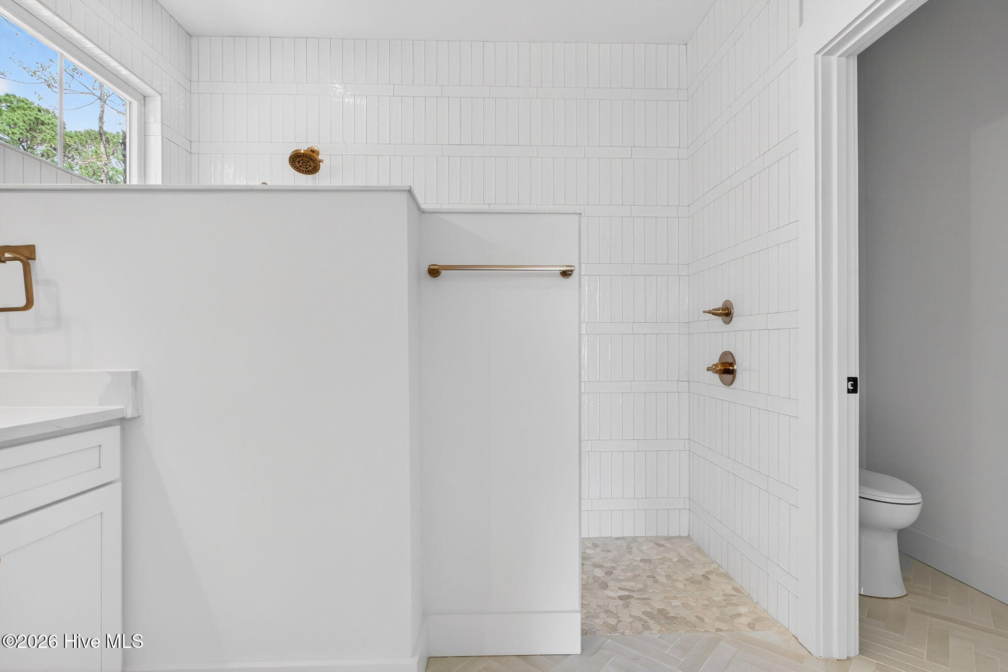 100559377 | Photo 21