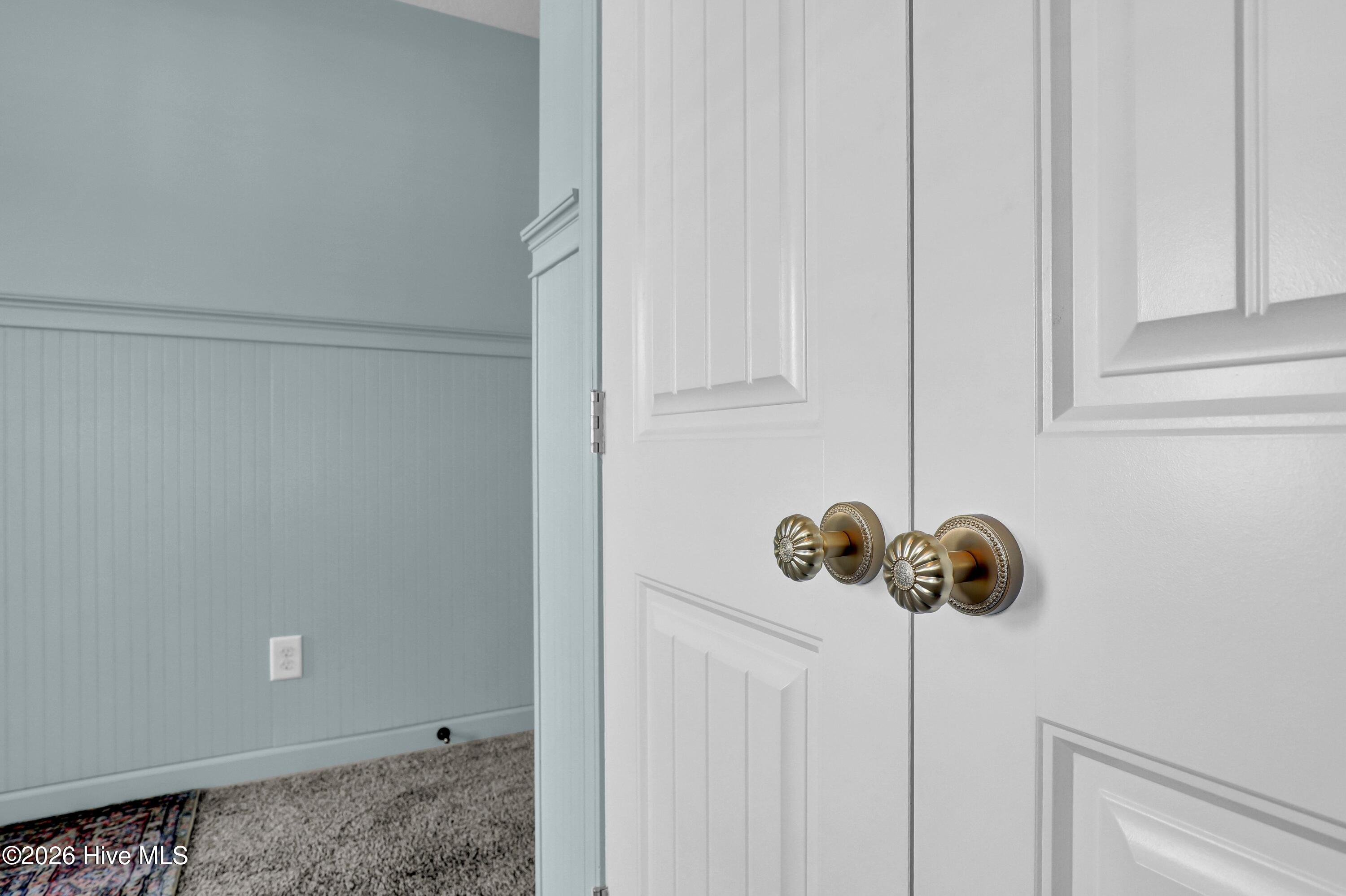 100553474 | Photo 35