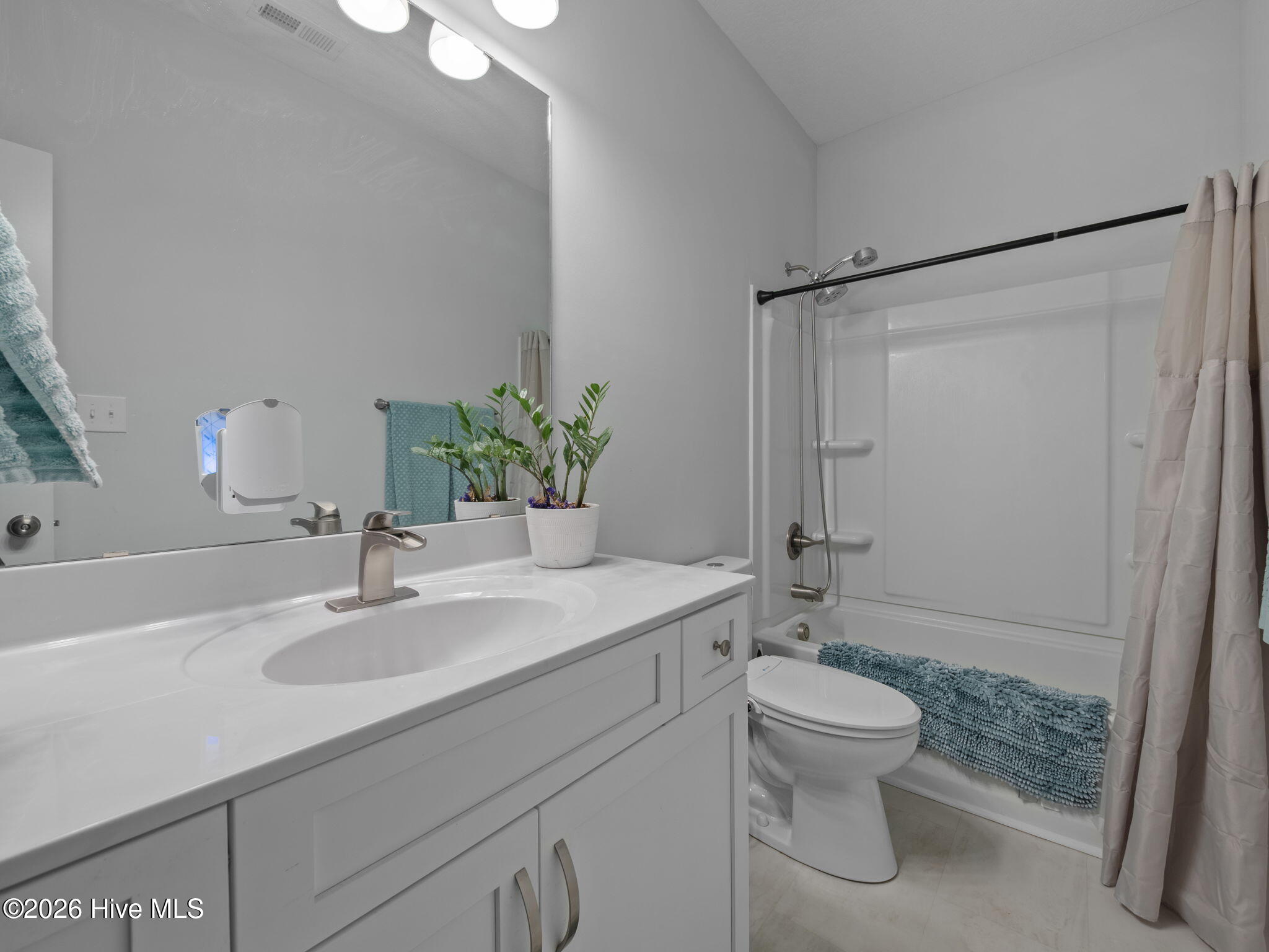 100547615 | Photo 27