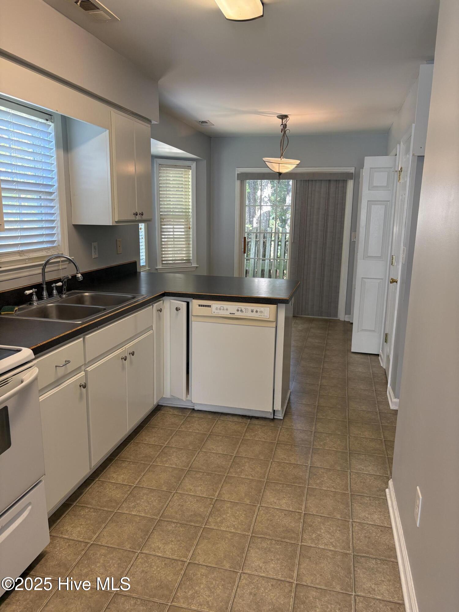 Stainless appliances stay