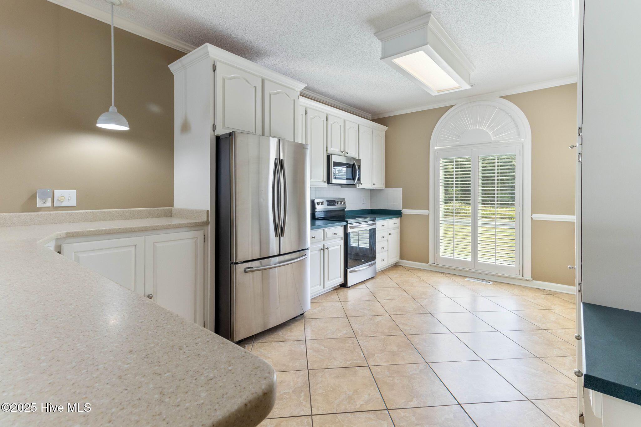 100533905 | Photo 16