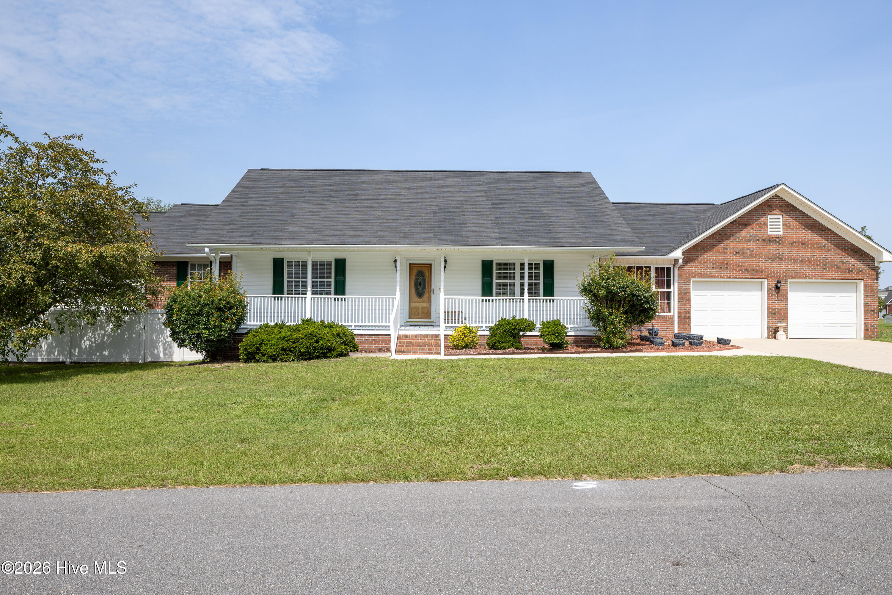 1st image of 424 Cedar Lake Ln, Clinton, NC 28328 | MLS# 100596327