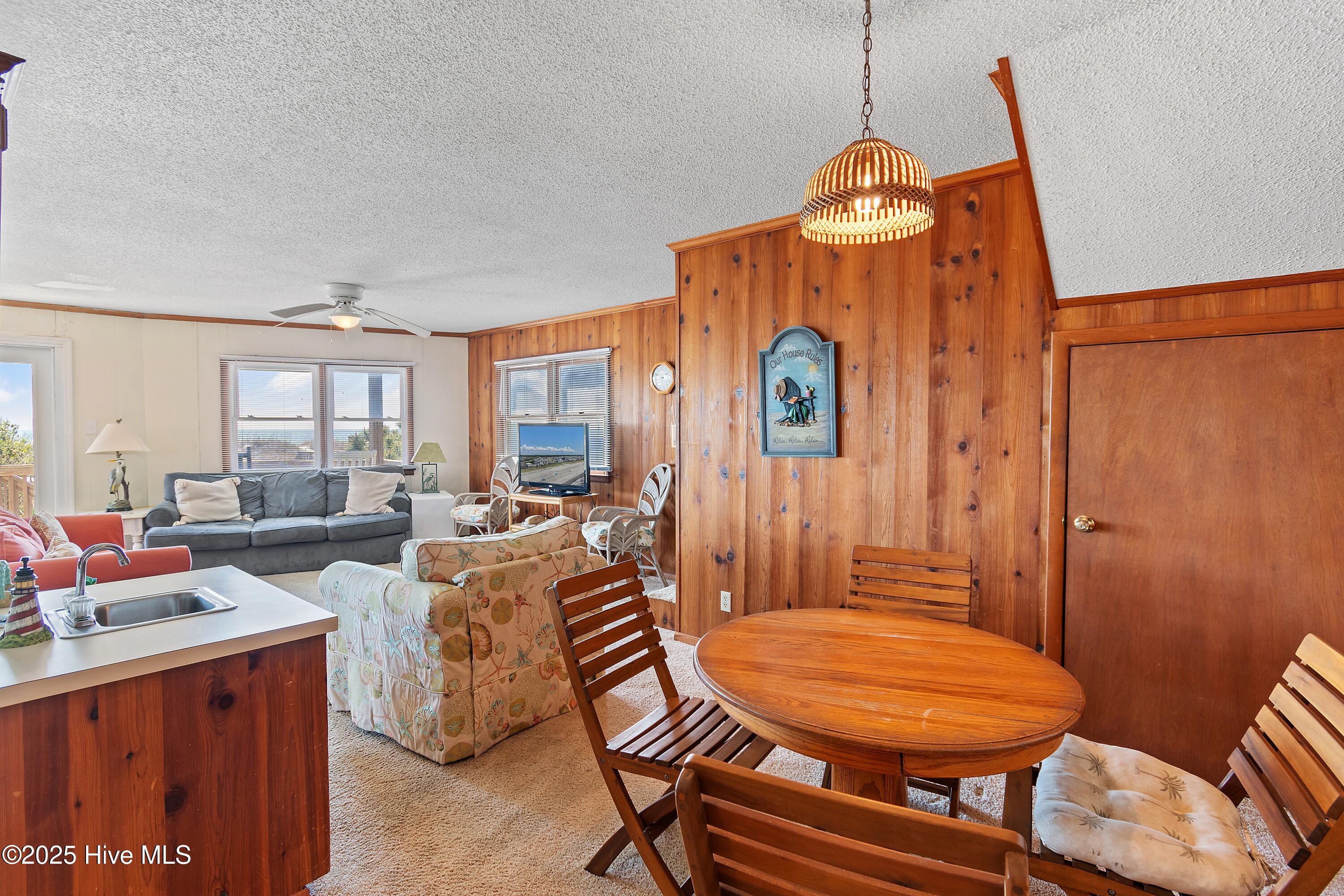 100497729 | Photo 17