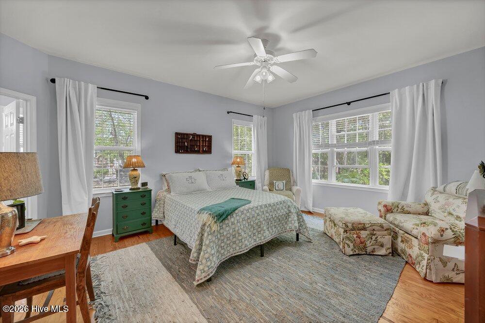 100567820 | Photo 16