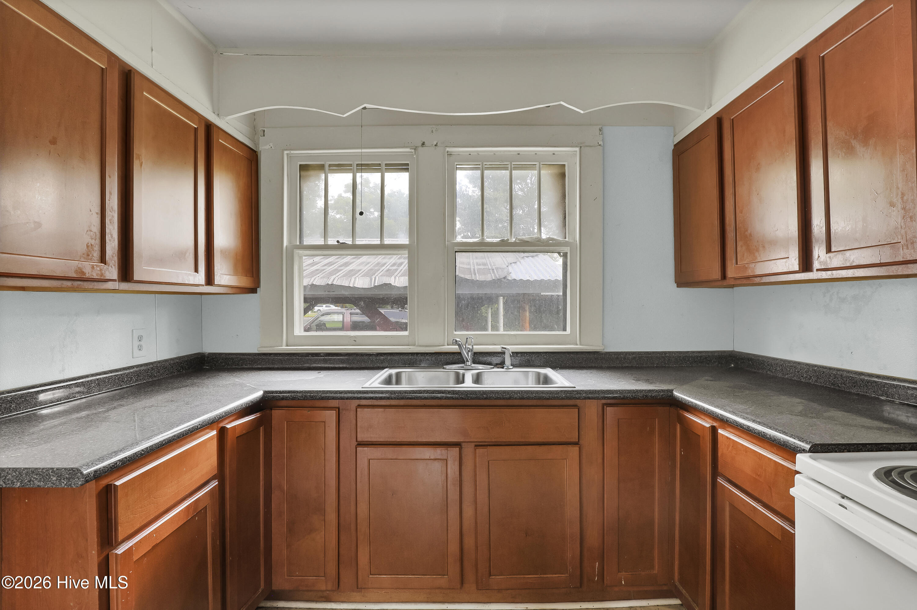 100558048 | Photo 11