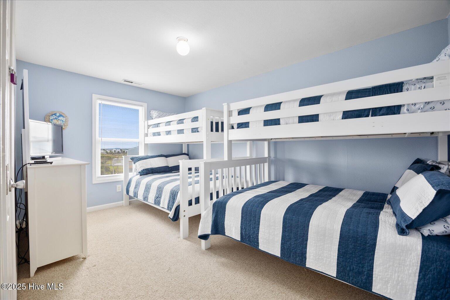 100530582 | Photo 43