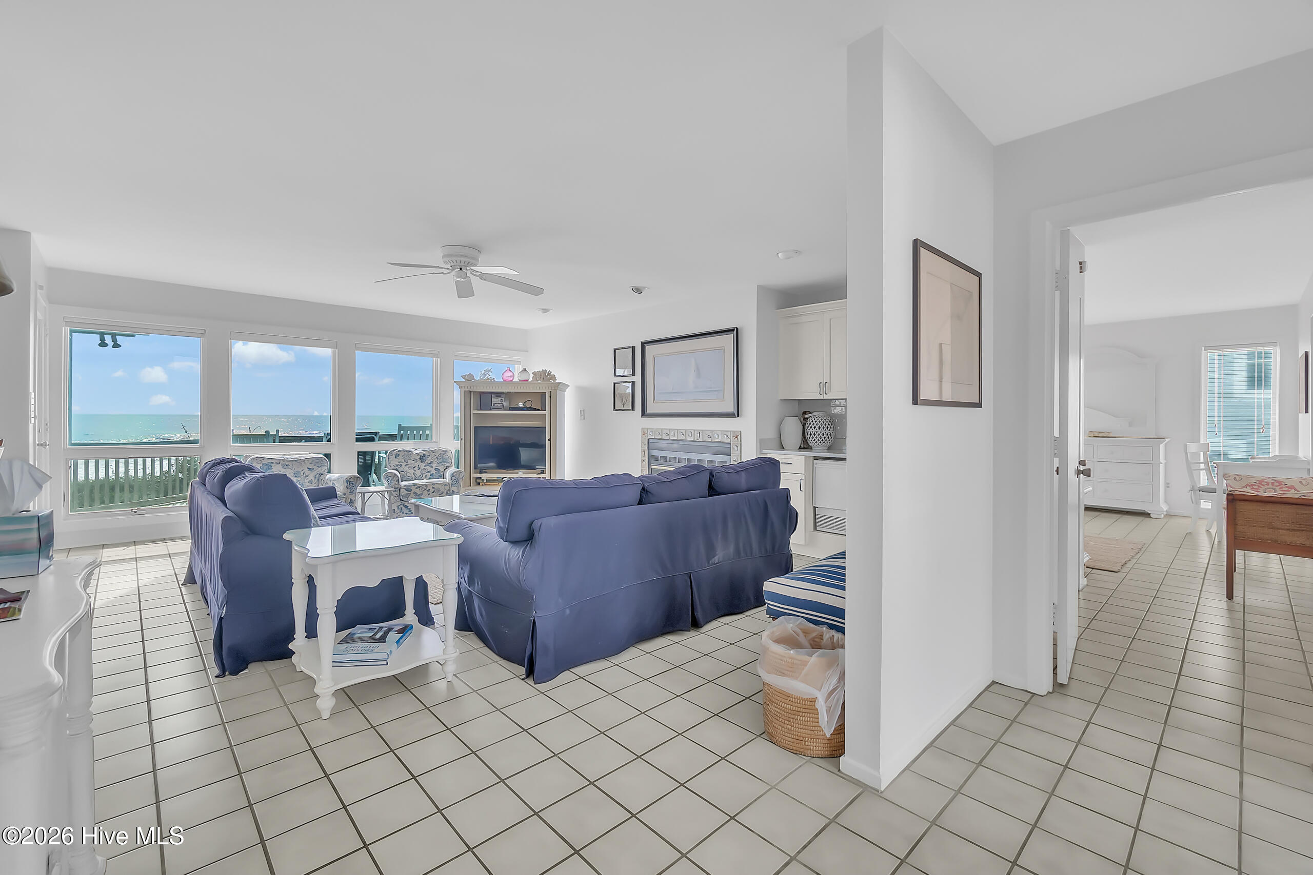 100568884 | Photo 19