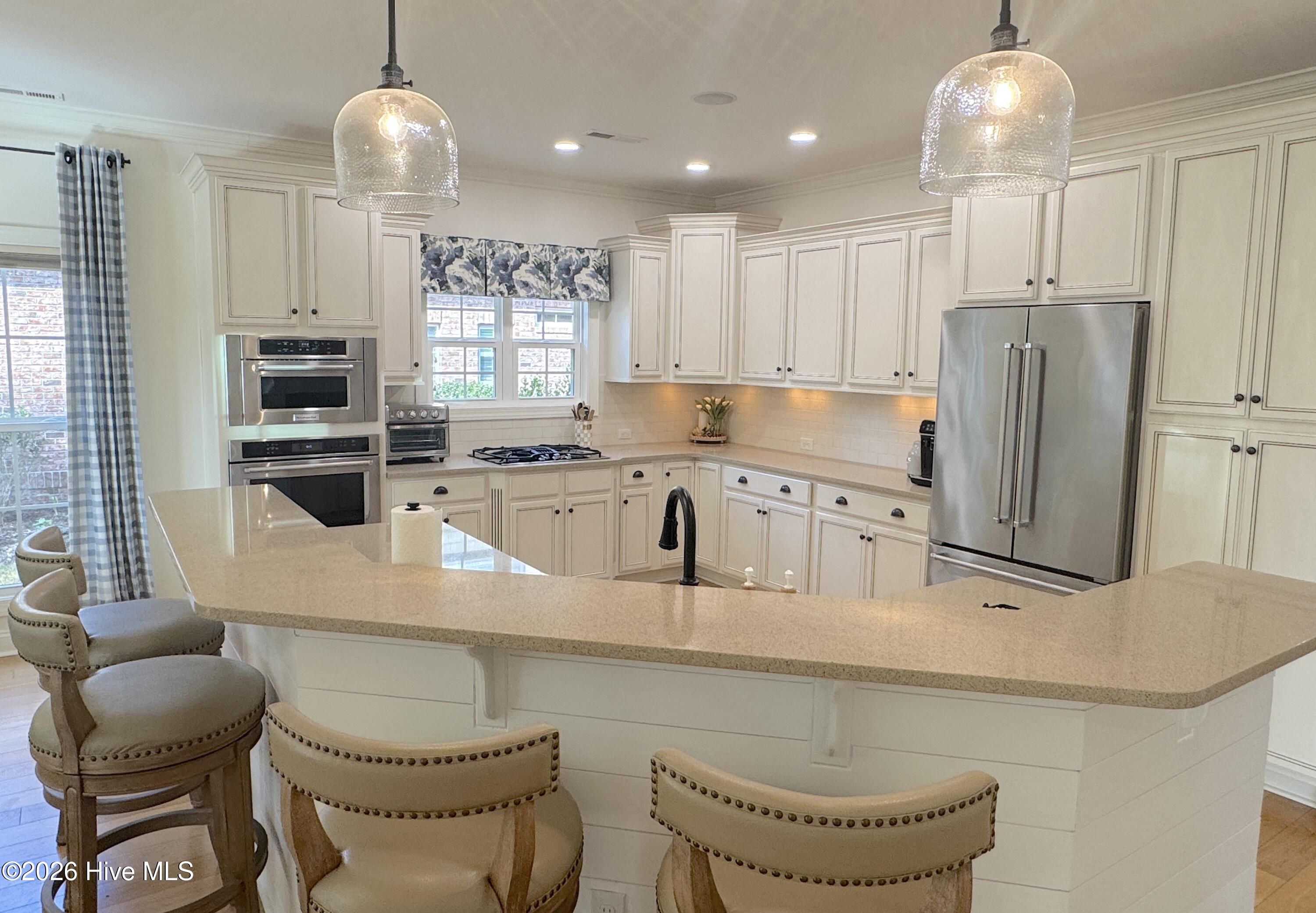 100564015 | Photo 10