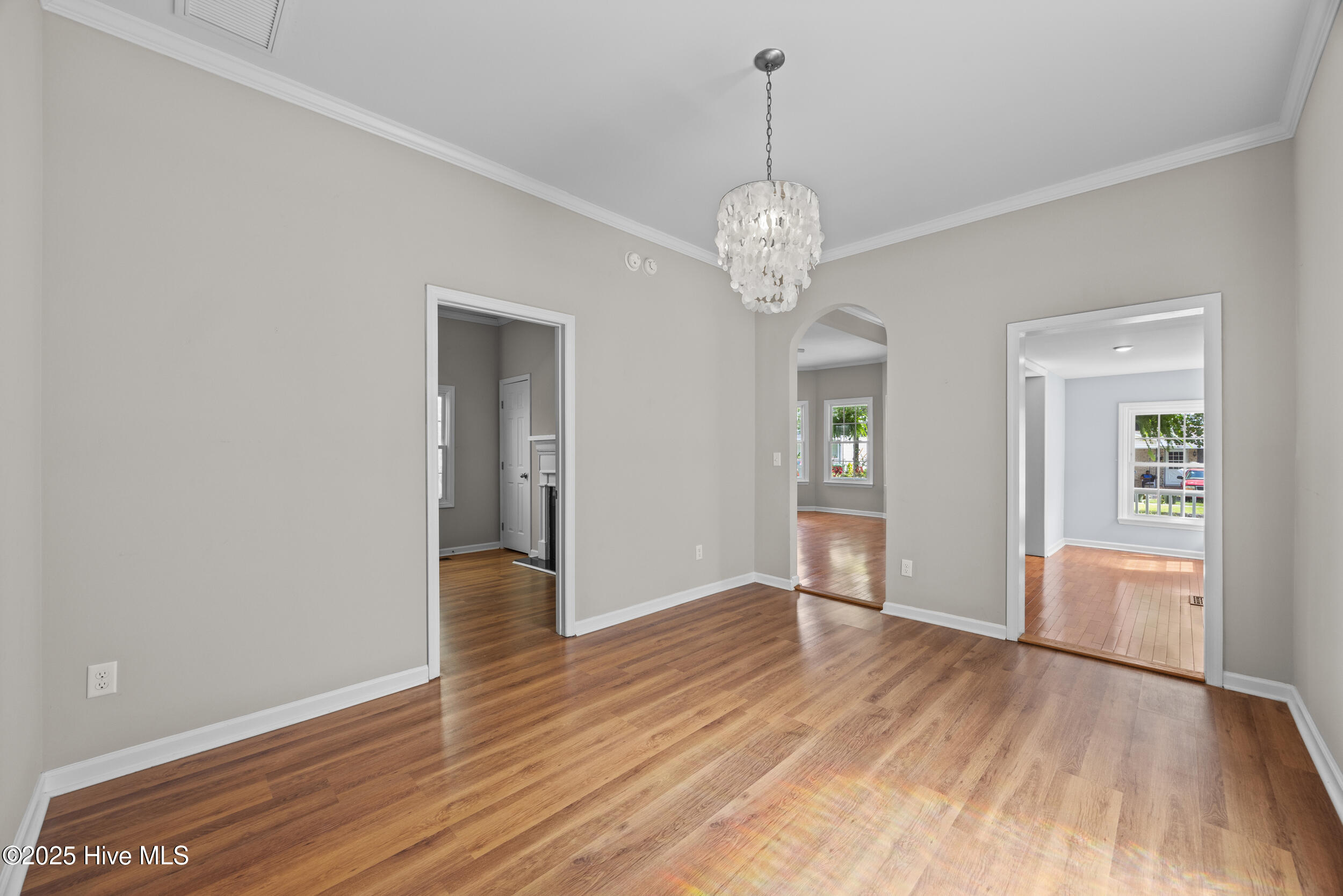 100528550 | Photo 15