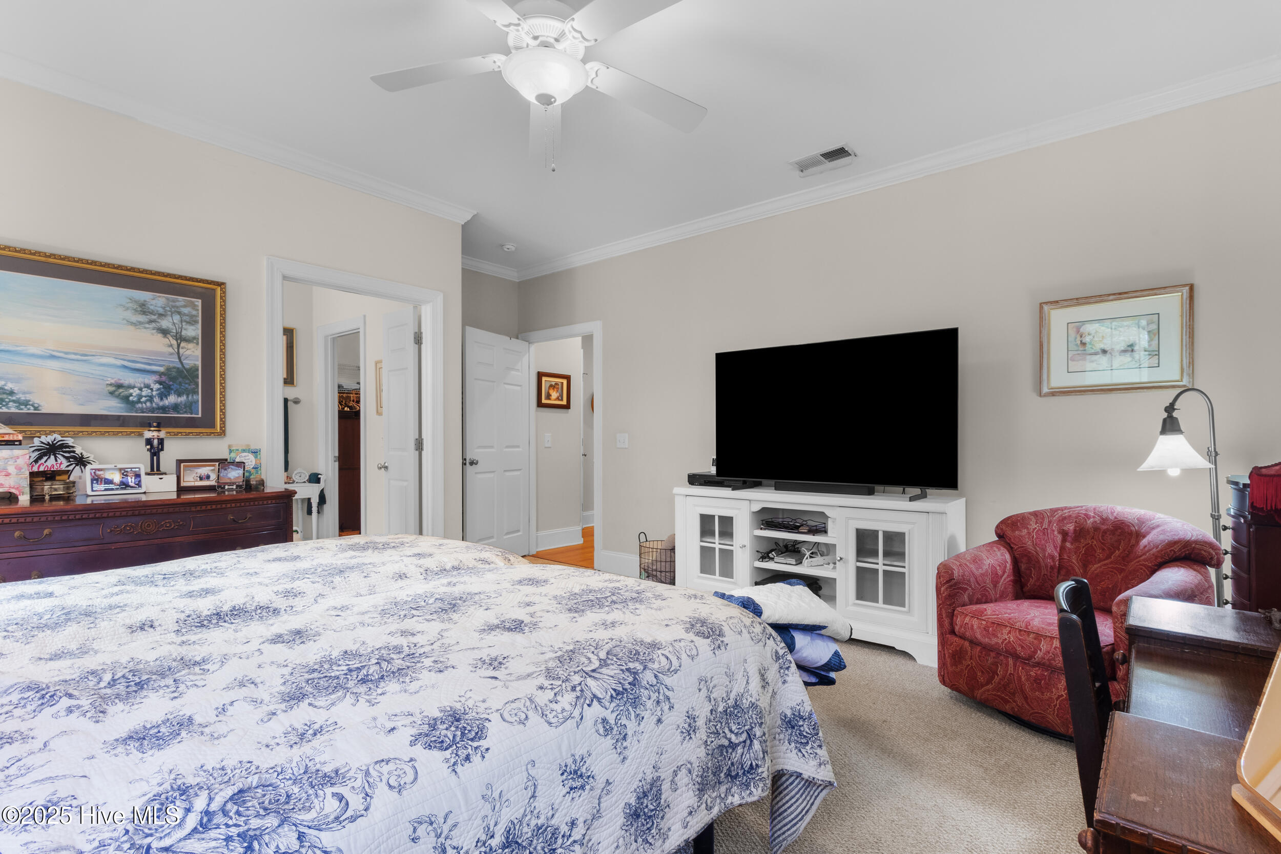 100536659 | Photo 17