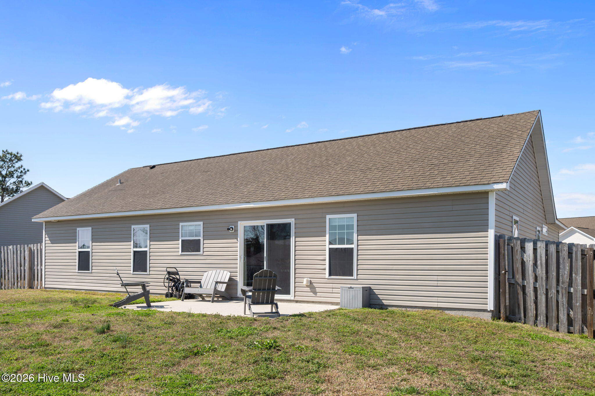 100558999 | Photo 39