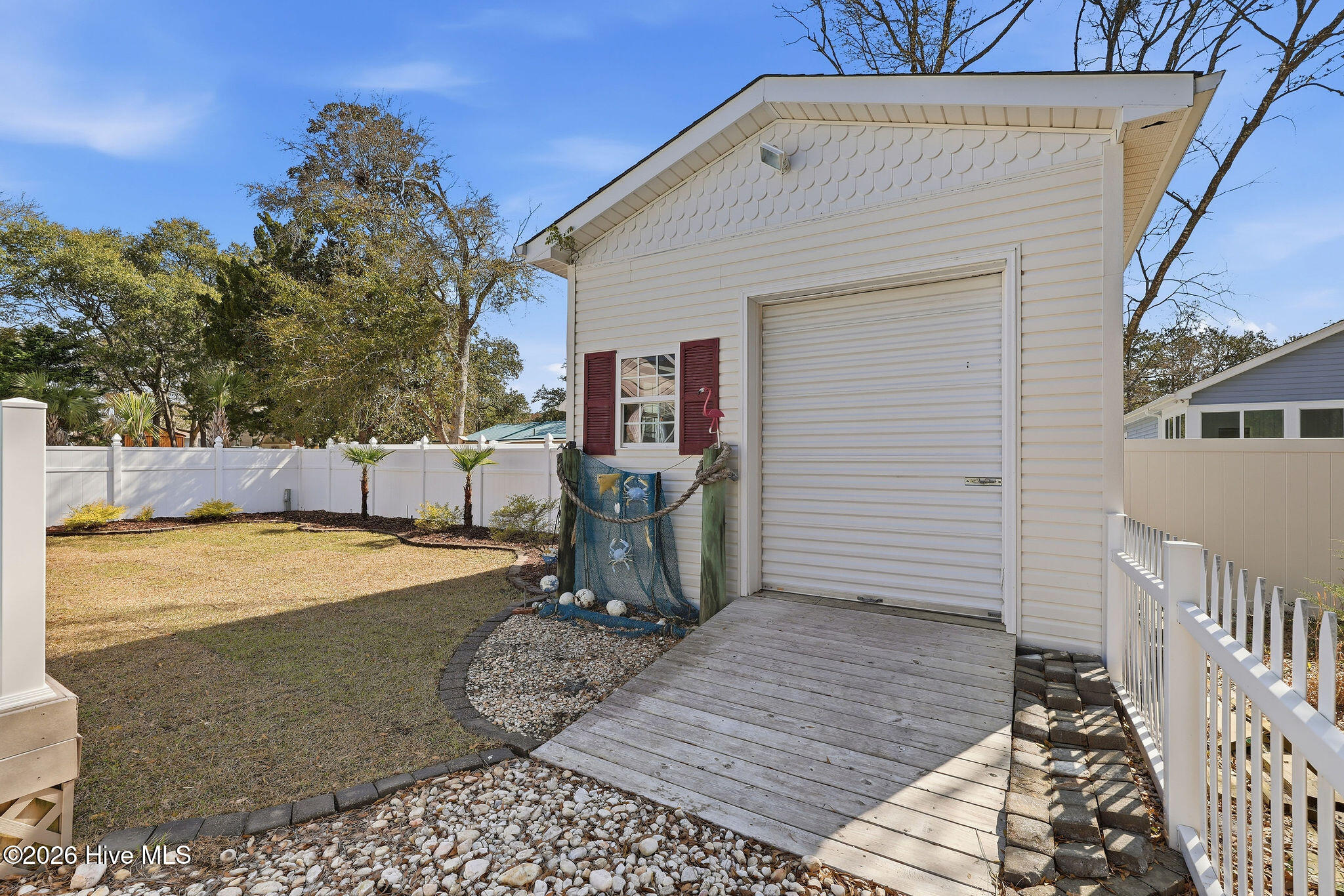 100564748 | Photo 12