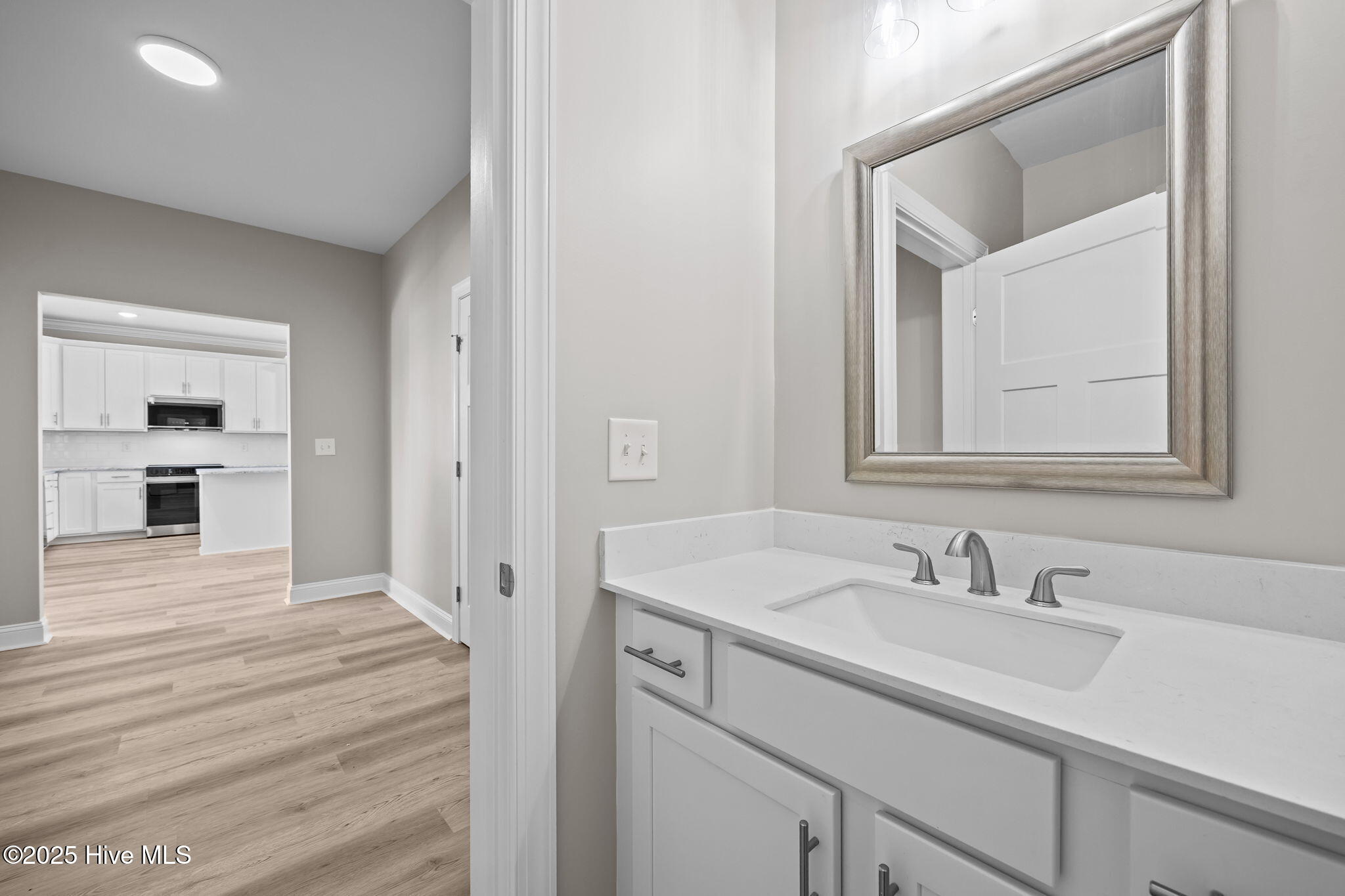 100545804 | Photo 25