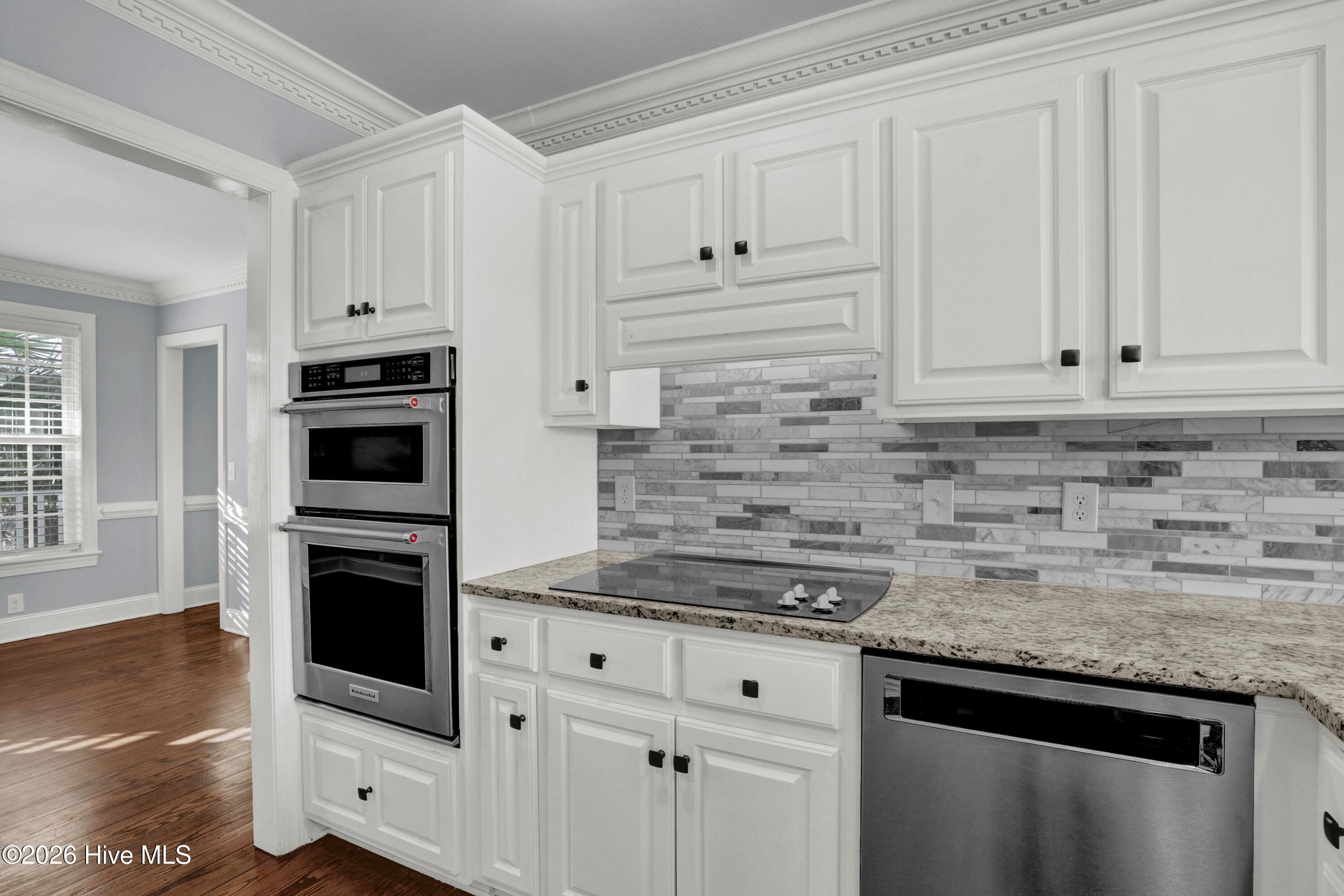 100489094 | Photo 10