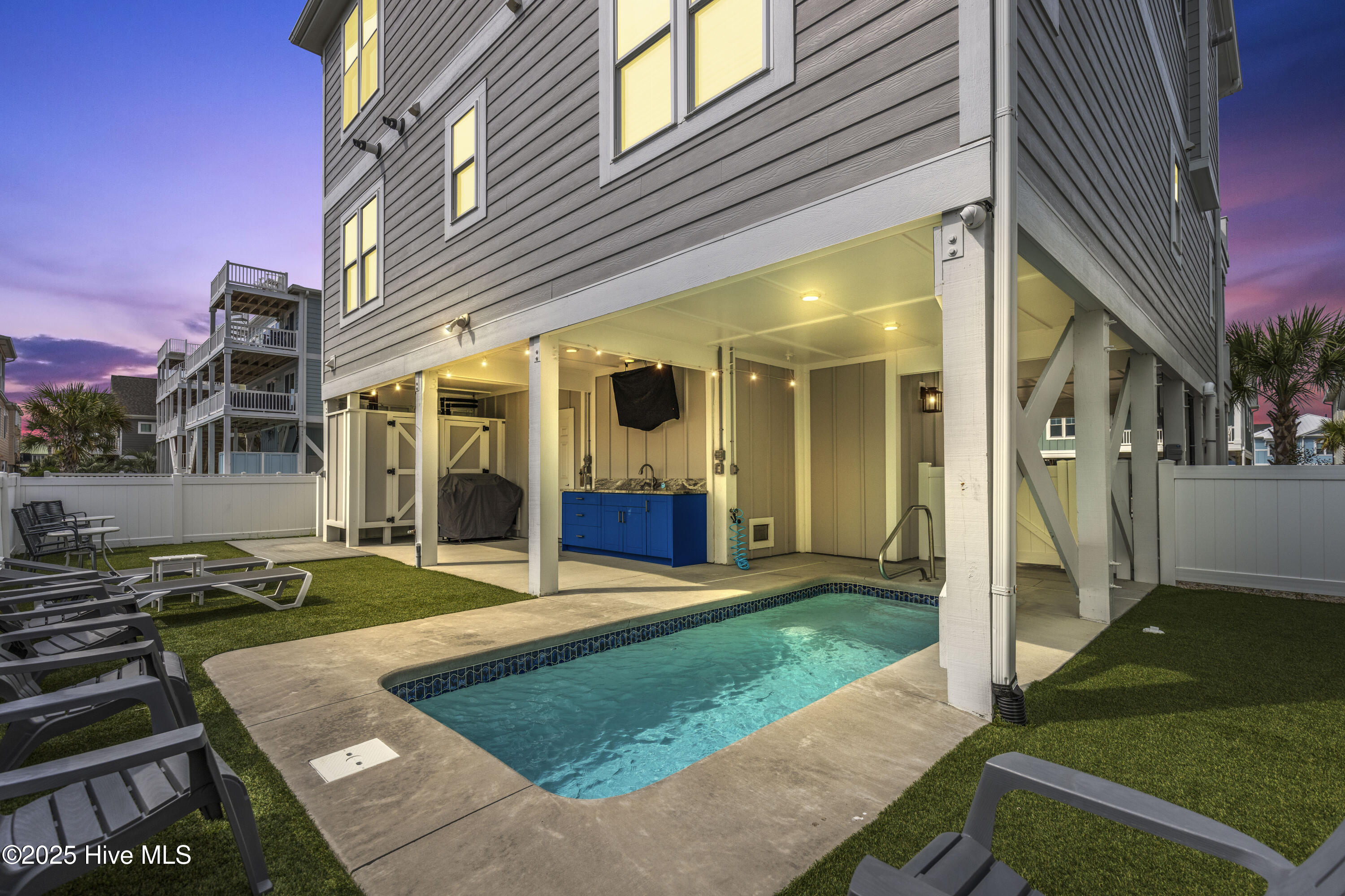 100504726 | Photo 52