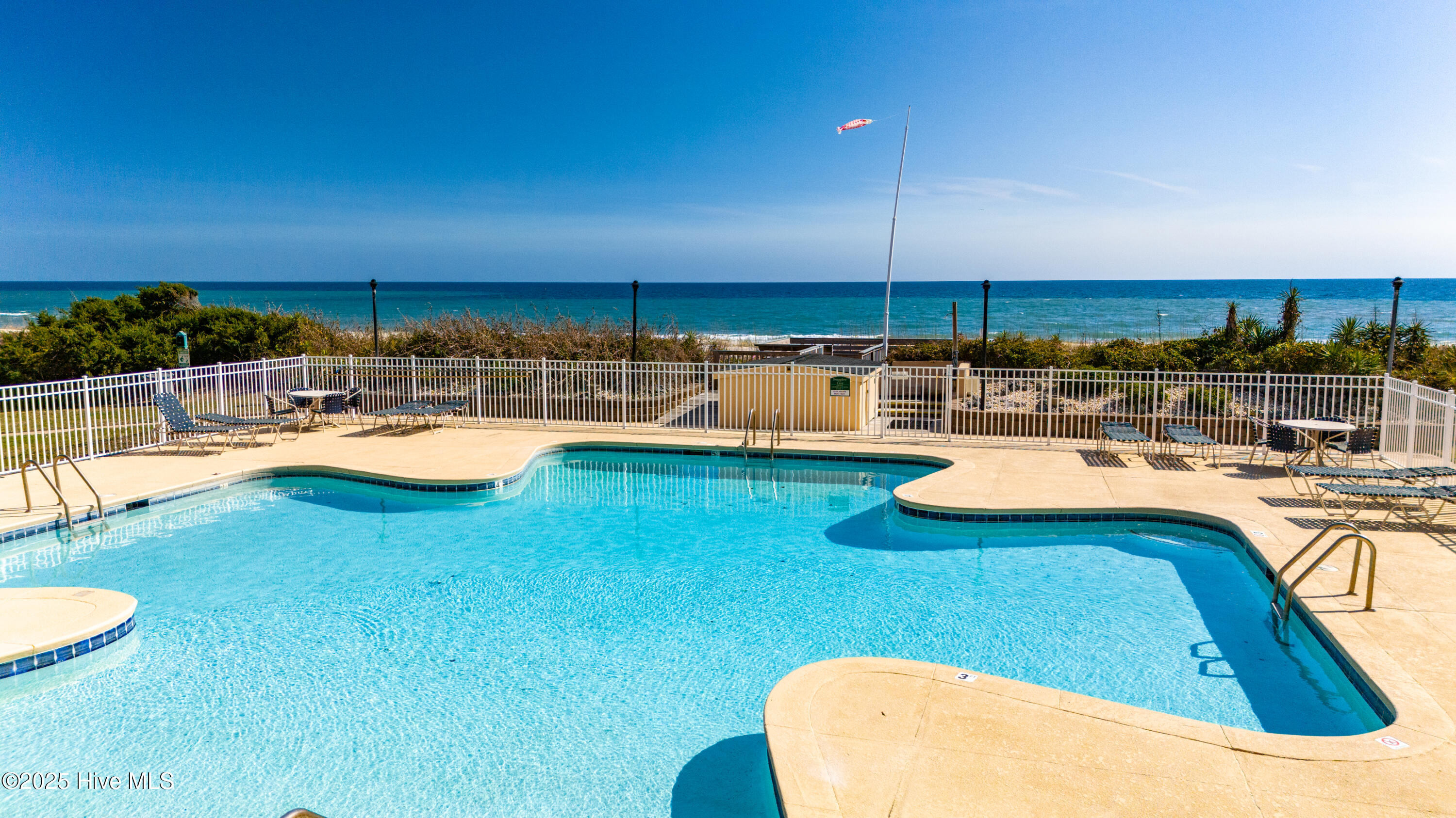 2305 W Fort Macon Road UNIT 207, Atlantic Beach, NC, 28512