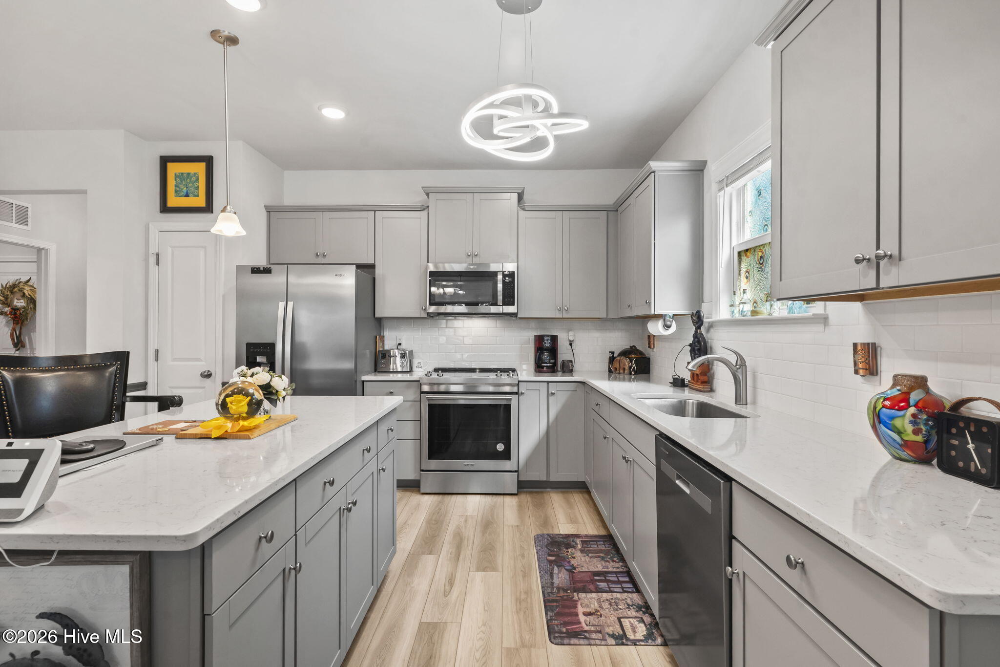 9410 Barnstormer Drive NW — listing photograph 5