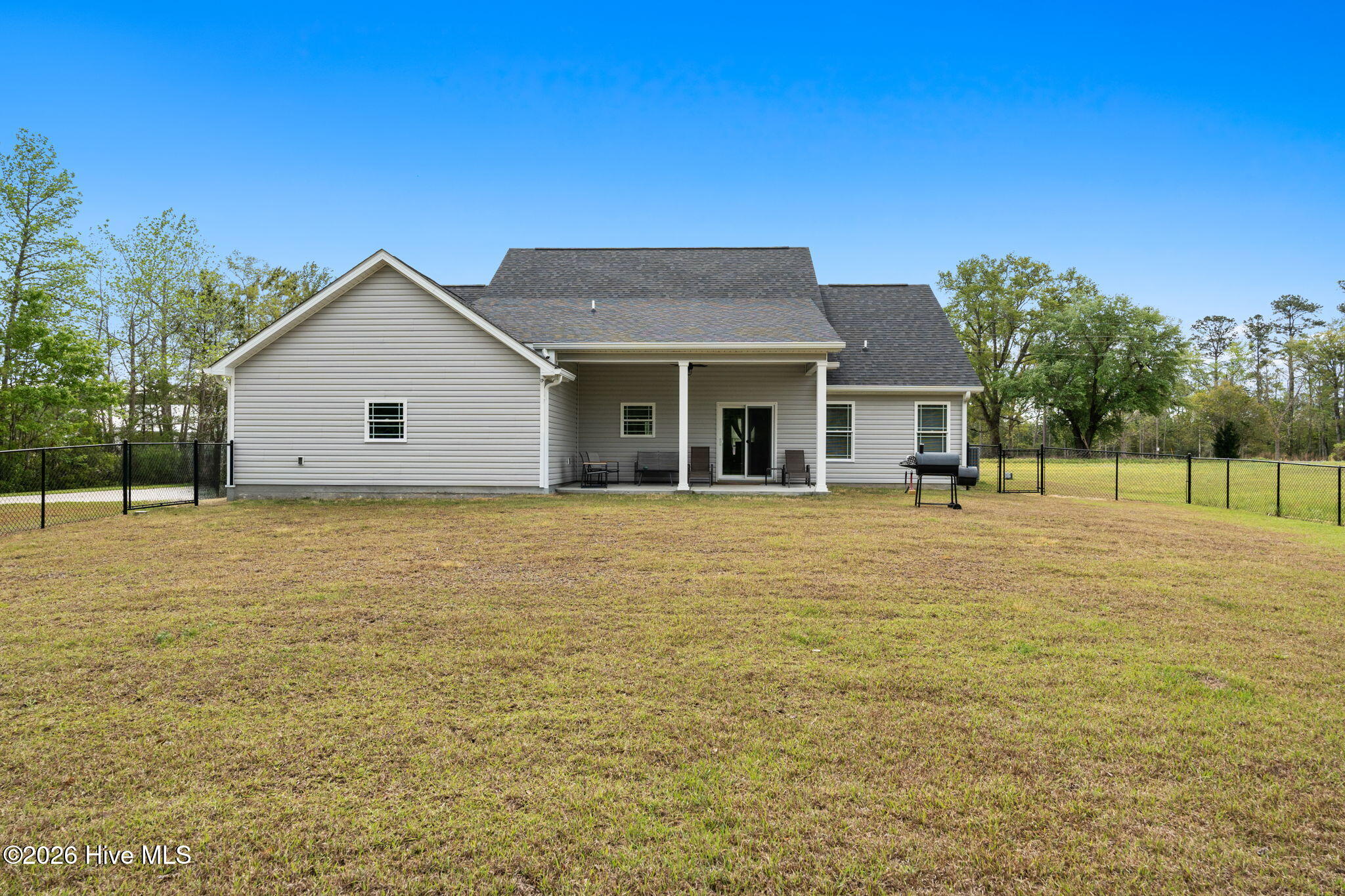 100565582 | Photo 39